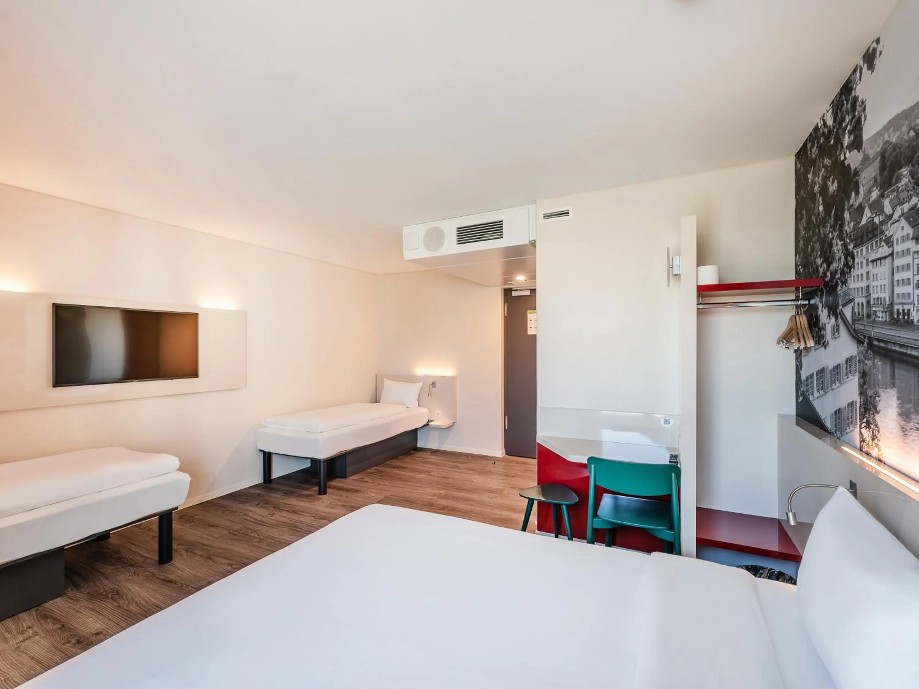 Bedroom, Bed in B&B HOTEL Zürich Airport