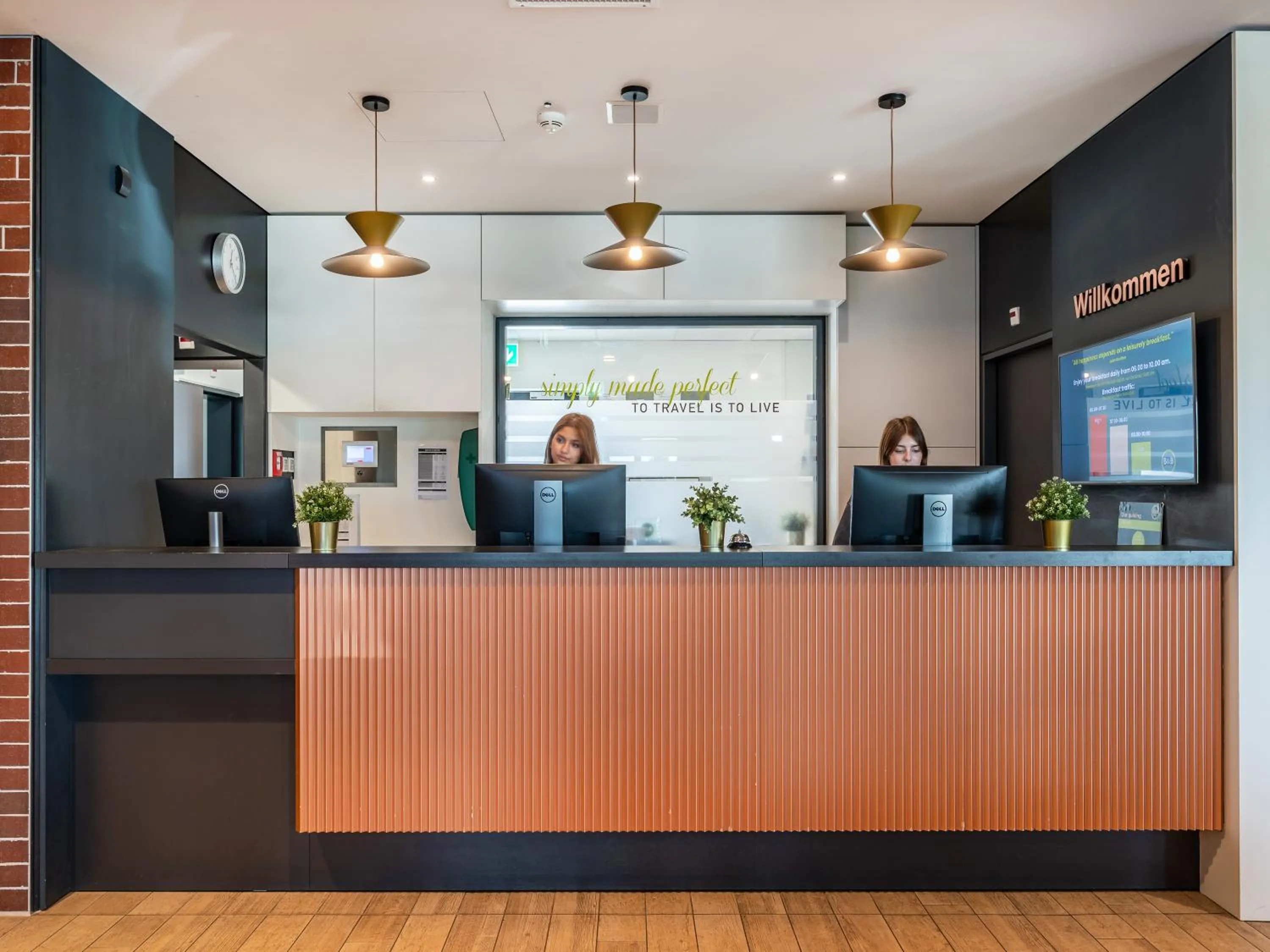 Lobby or reception in B&B HOTEL Zürich Airport