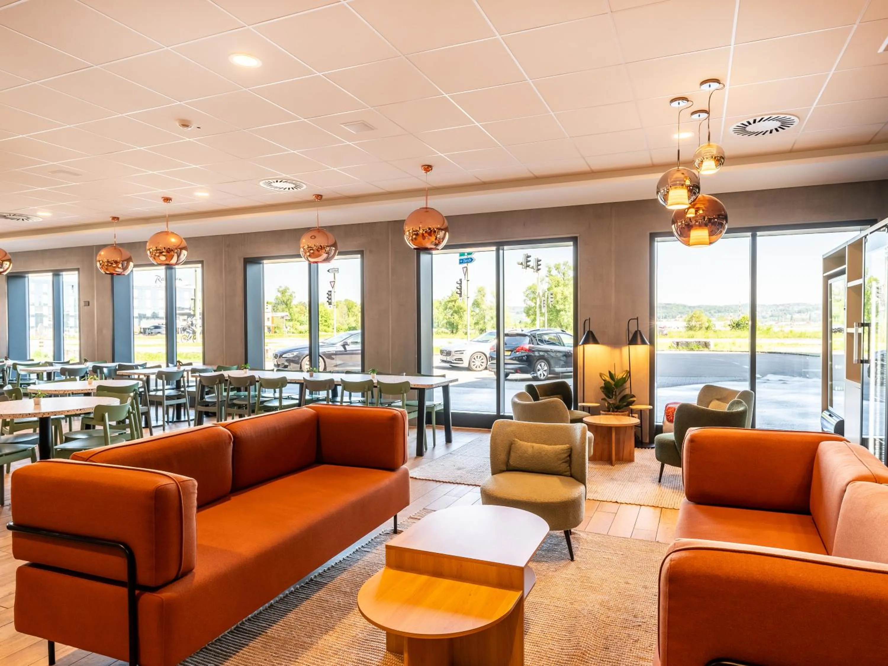 Lobby or reception in B&B HOTEL Zürich Airport