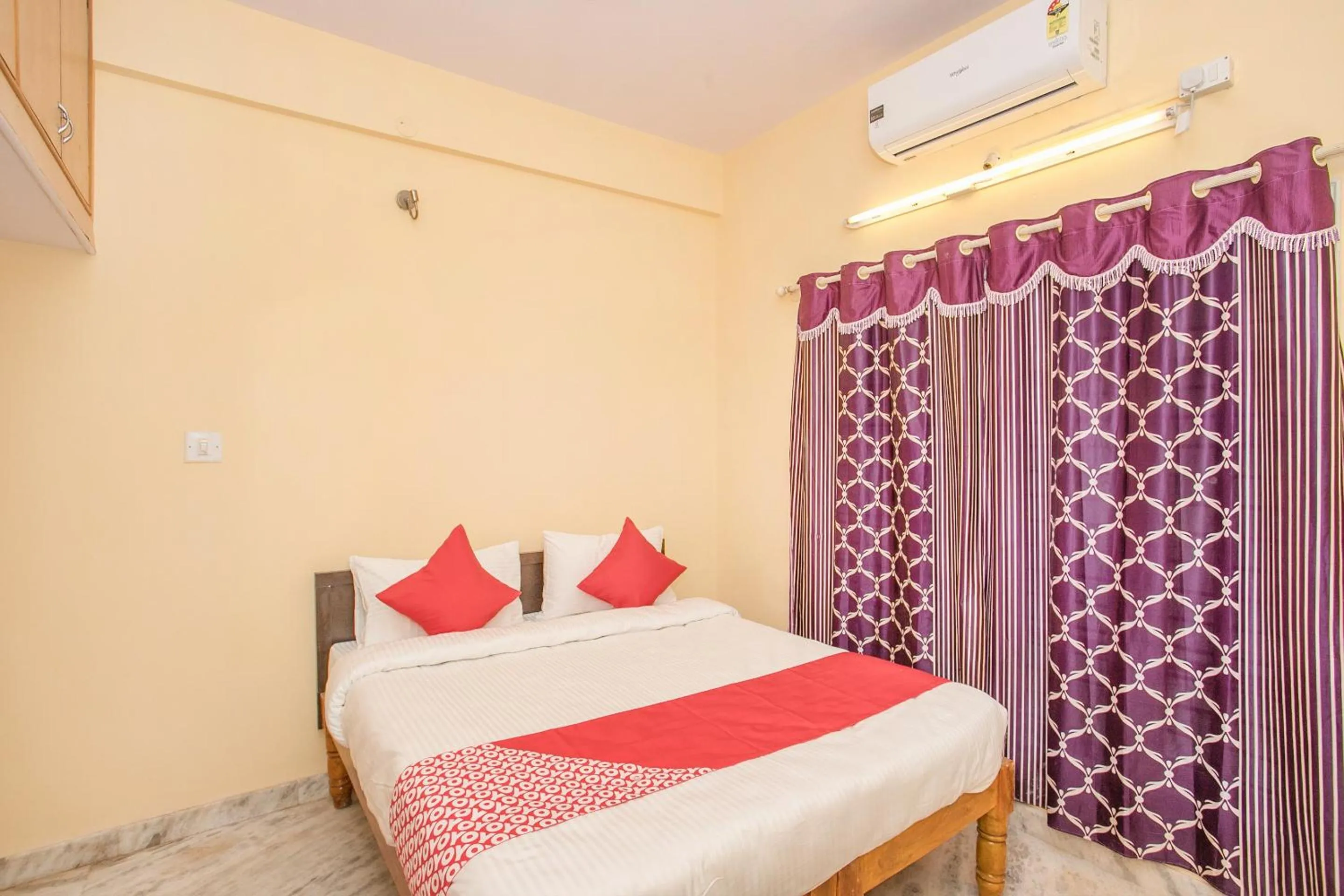 Bathroom in Hotel O Sai Kuteer Near Ragigudda Sri Prasanna Anjaneyaswamy Temple