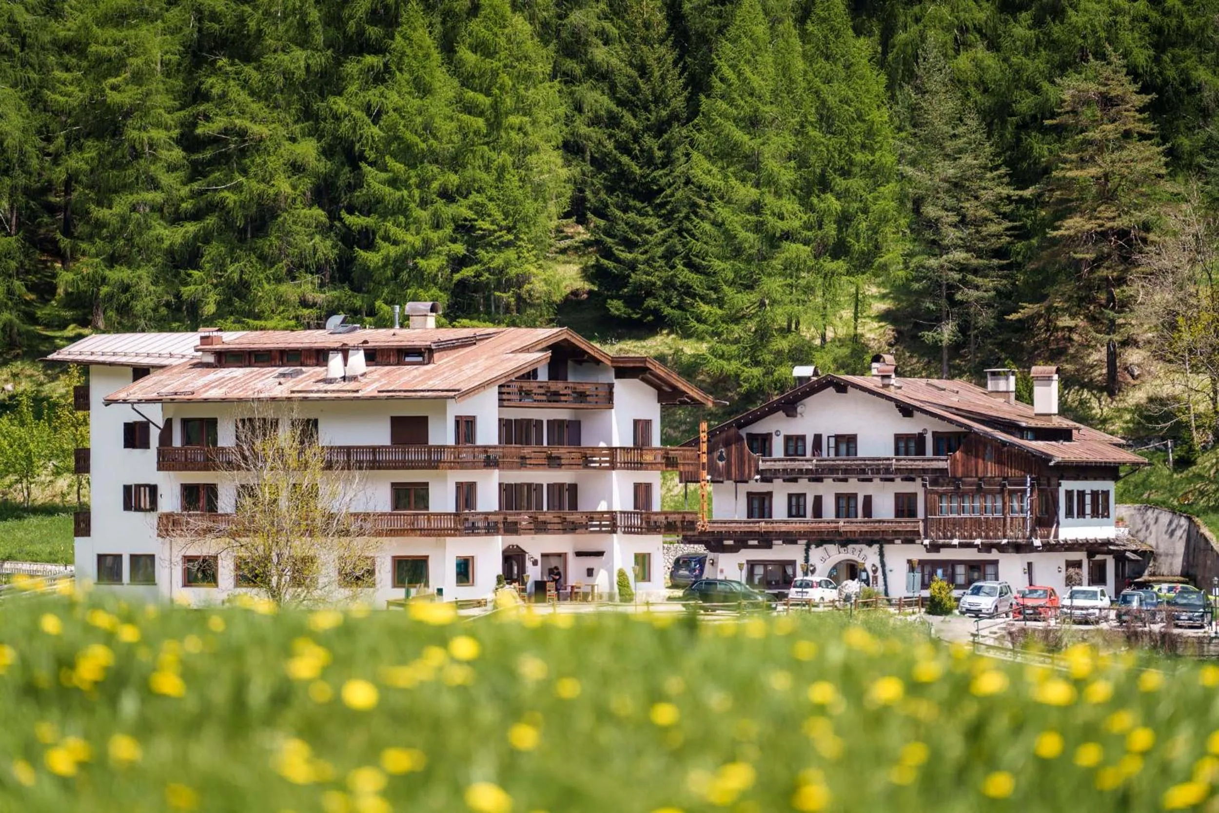 Property building in Hotel Al Larin