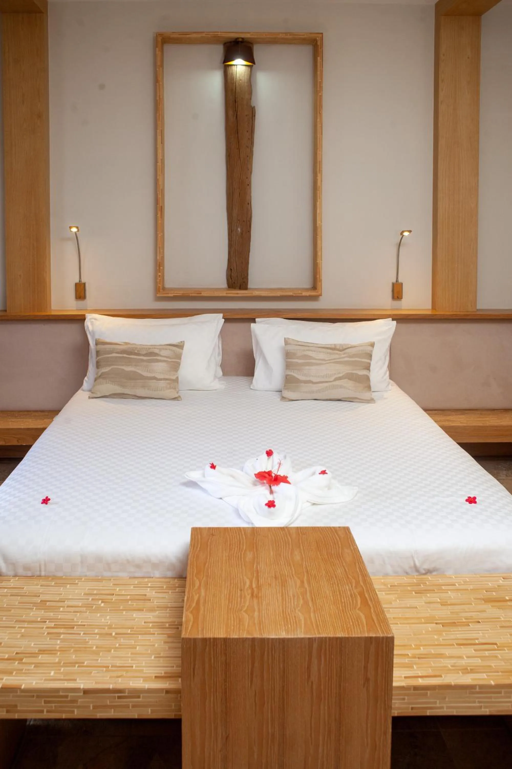 Bed in Royal Beach Hôtel