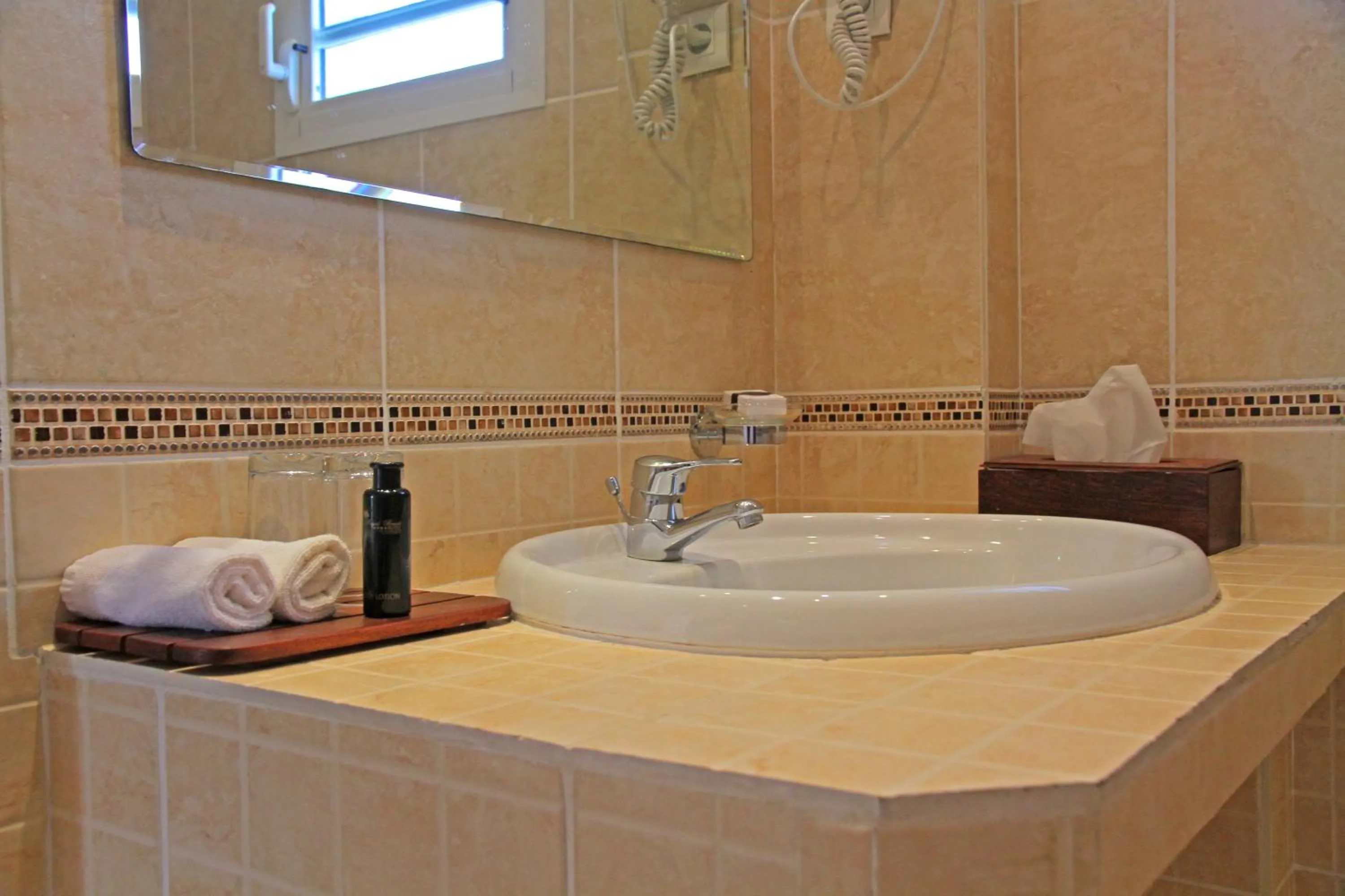 Bathroom in Royal Beach Hôtel