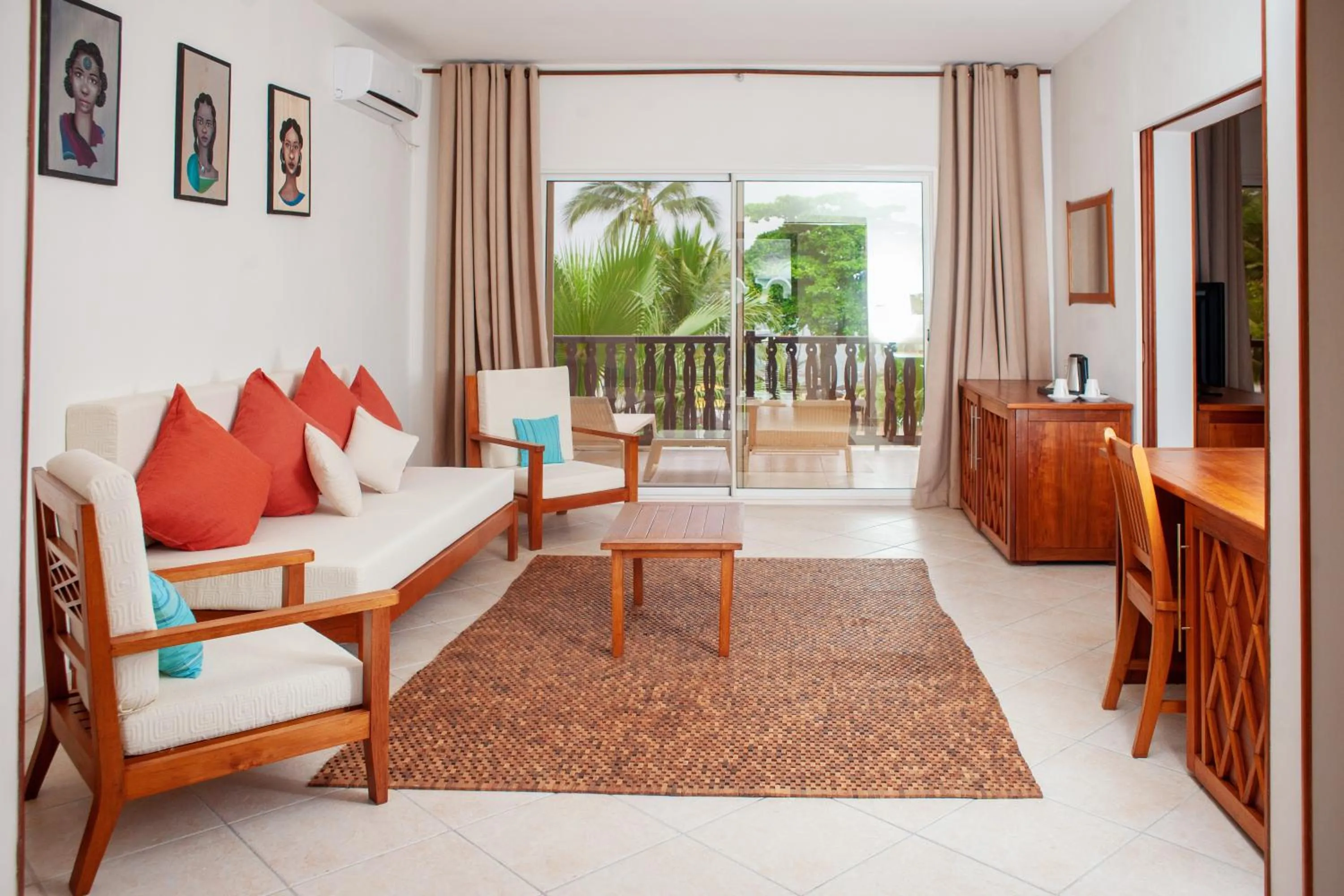 Living room in Royal Beach Hôtel