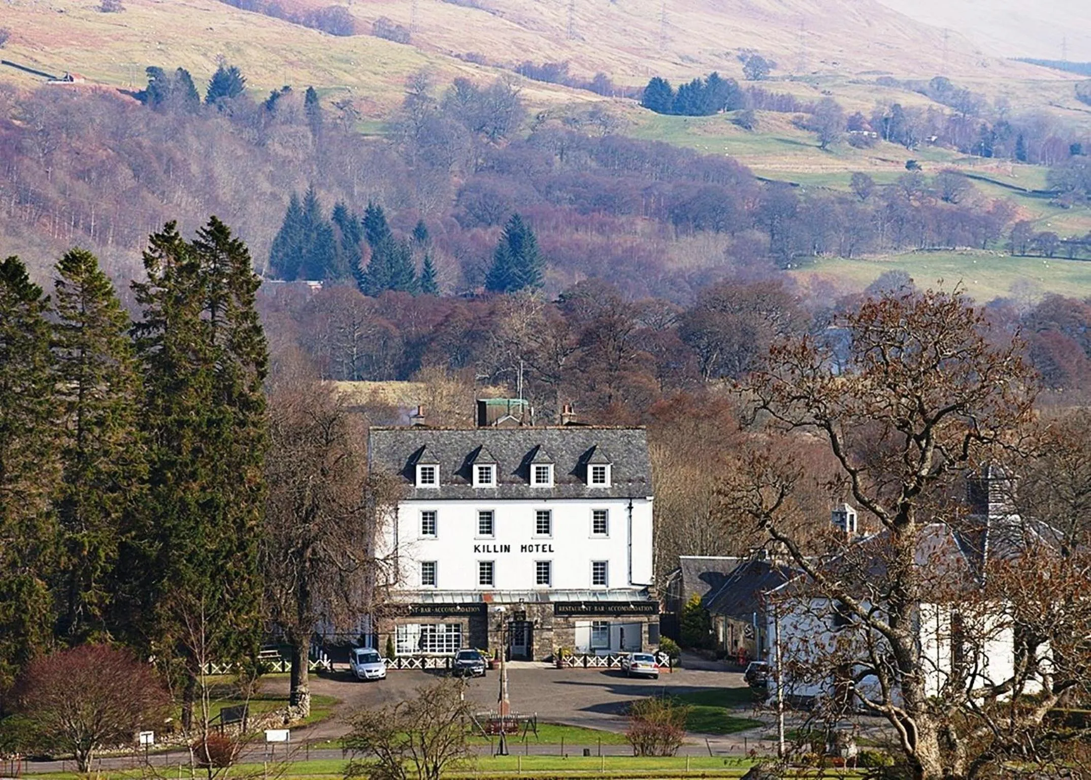 Facade/entrance in Killin Hotel