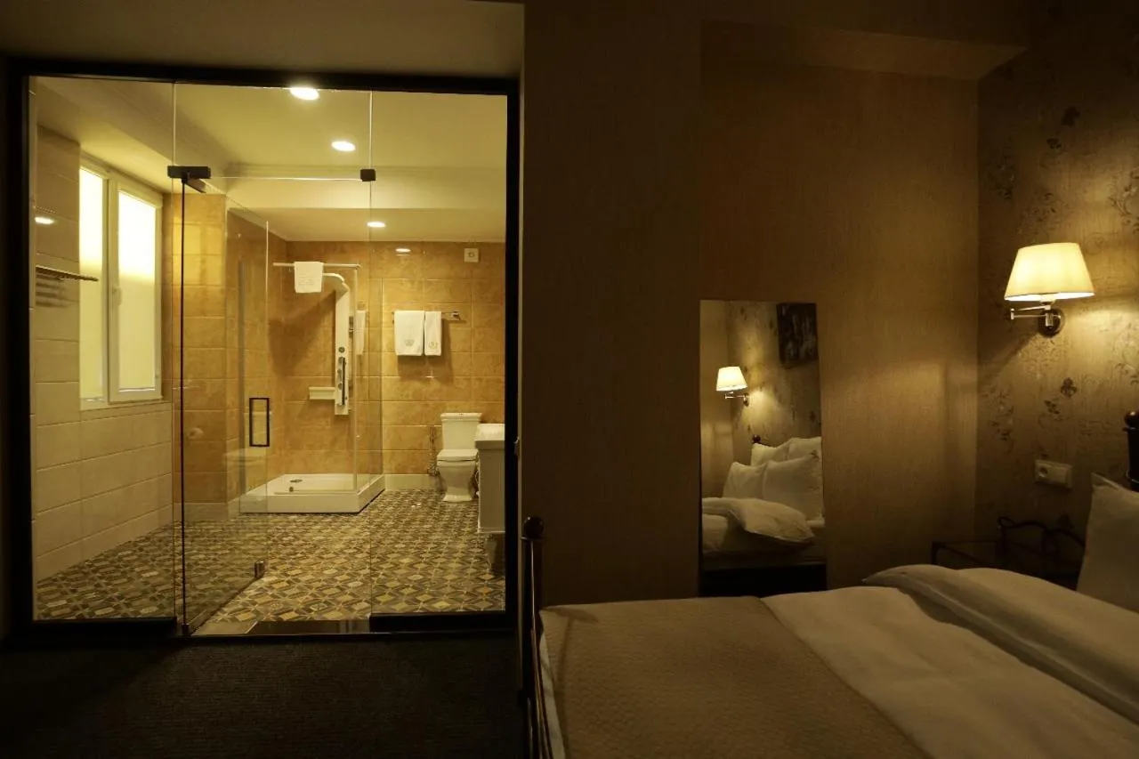 Bed in Redline Hotel