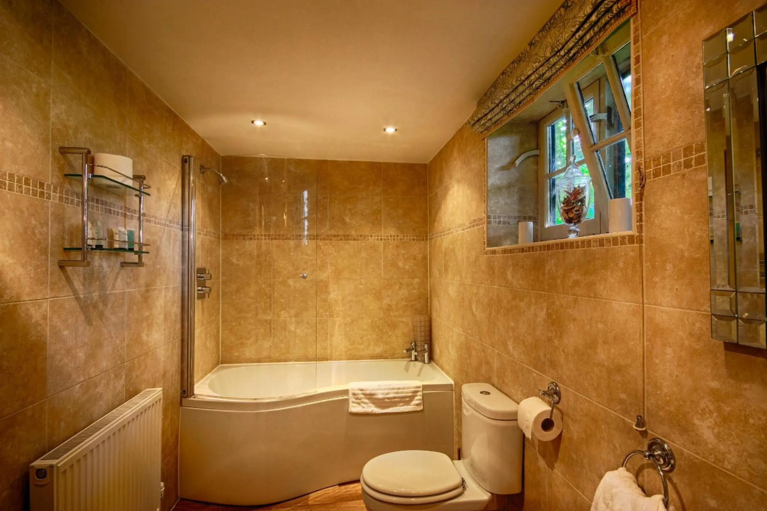 Bathroom in Felbrigg Lodge Bed And Breakfast