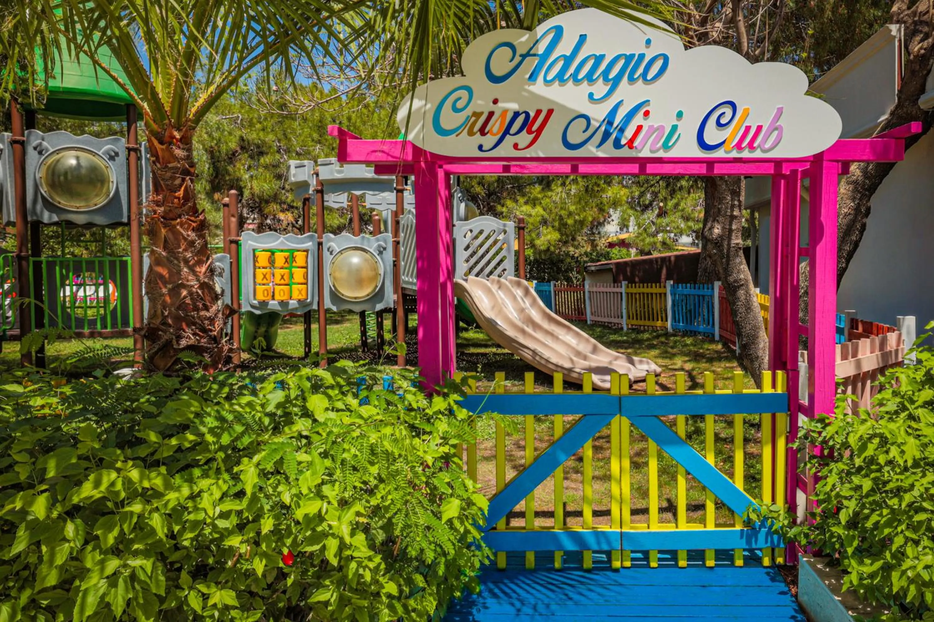 Property building in Crystal Prestige Pearl Collection