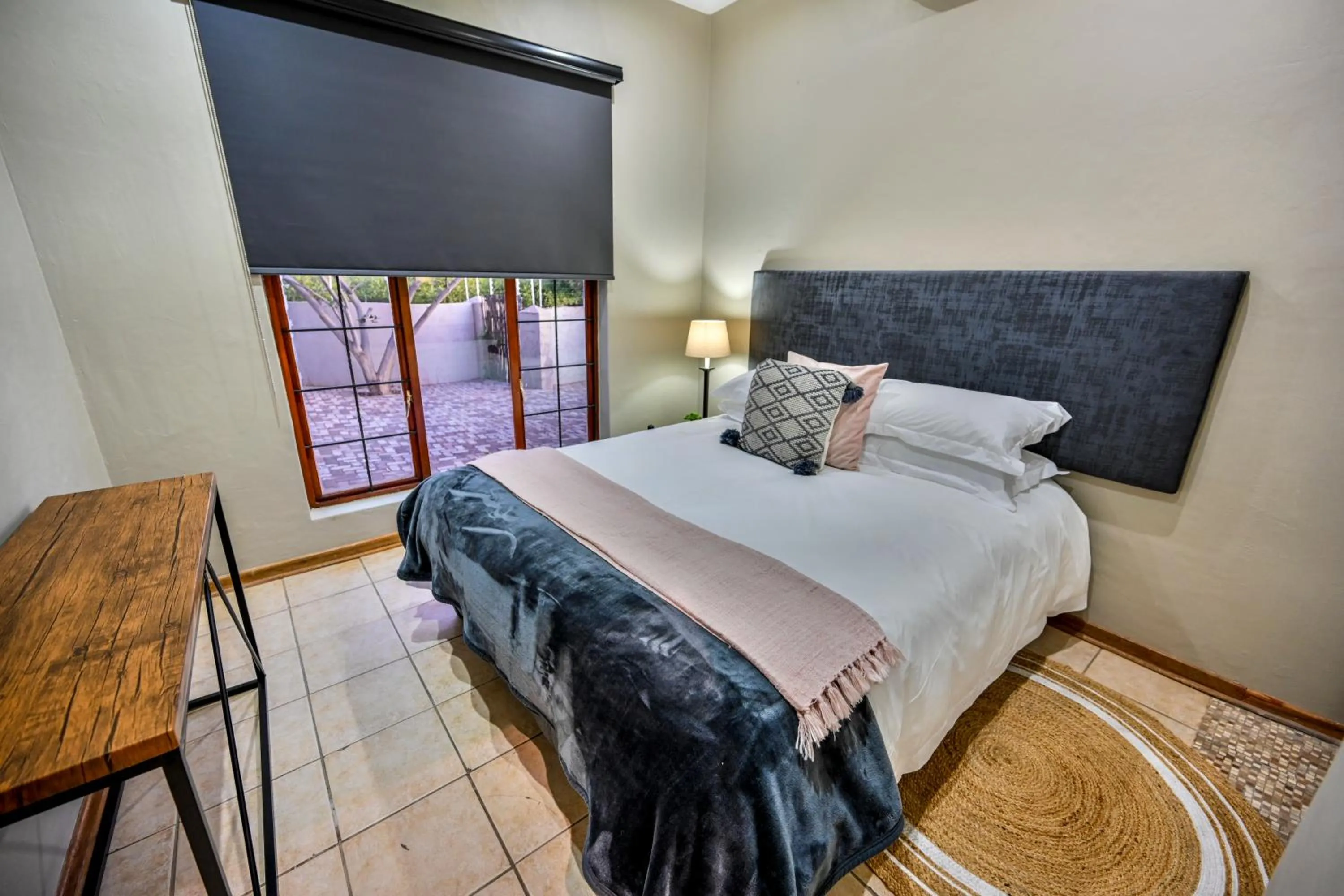 Bed in Blue Rain Guest House