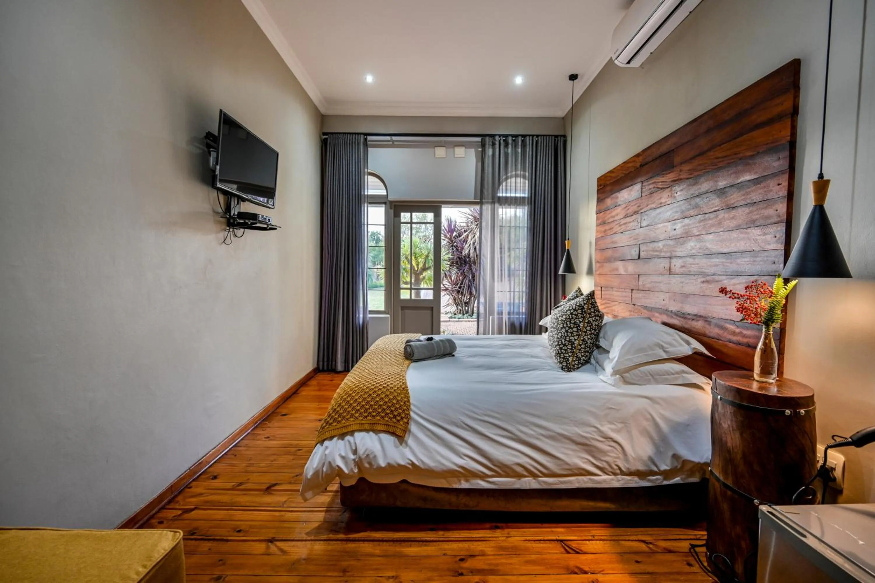 Bed in Blue Rain Guest House