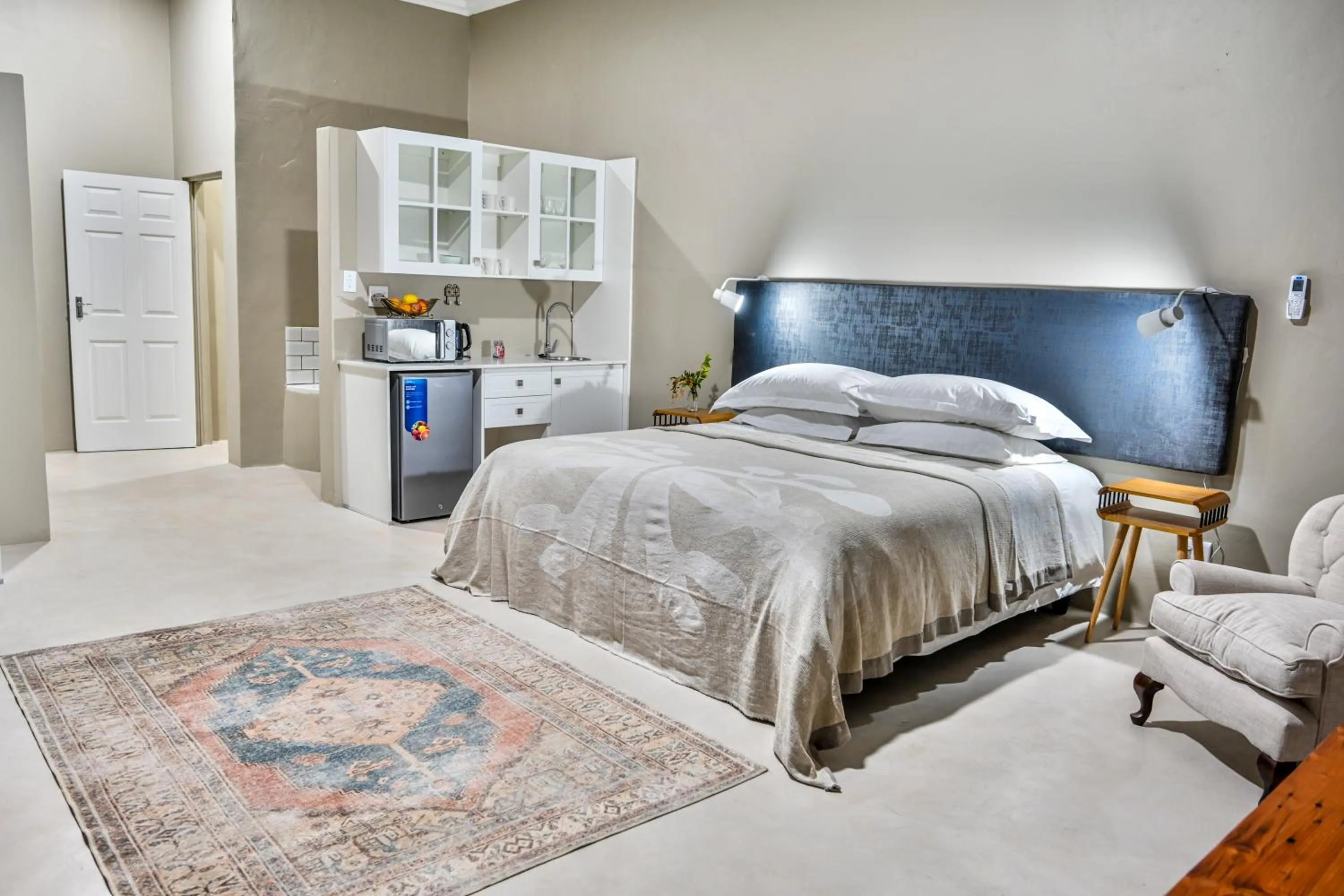 Photo of the whole room, Bed in Blue Rain Guest House