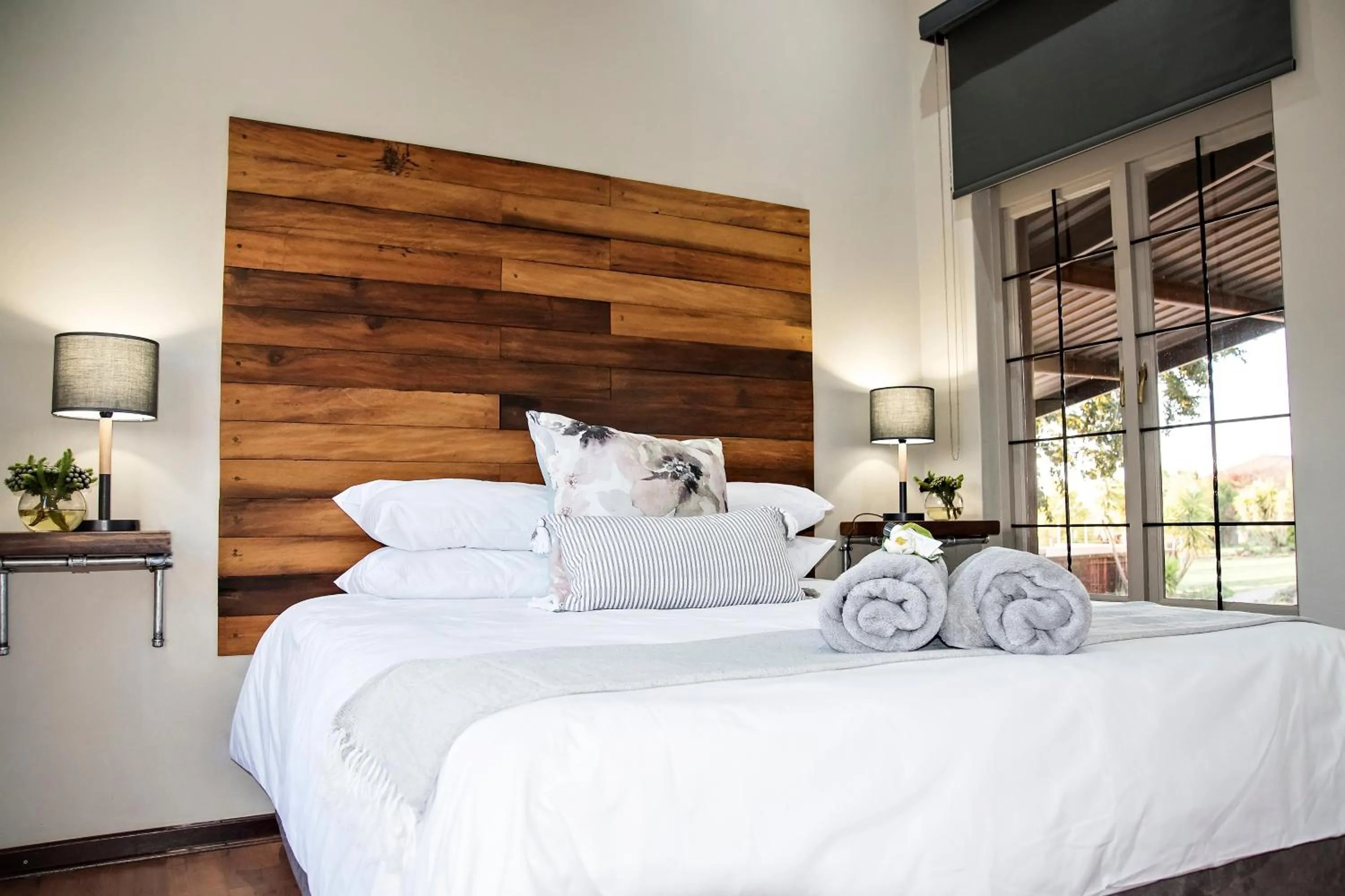 Decorative detail, Bed in Blue Rain Guest House