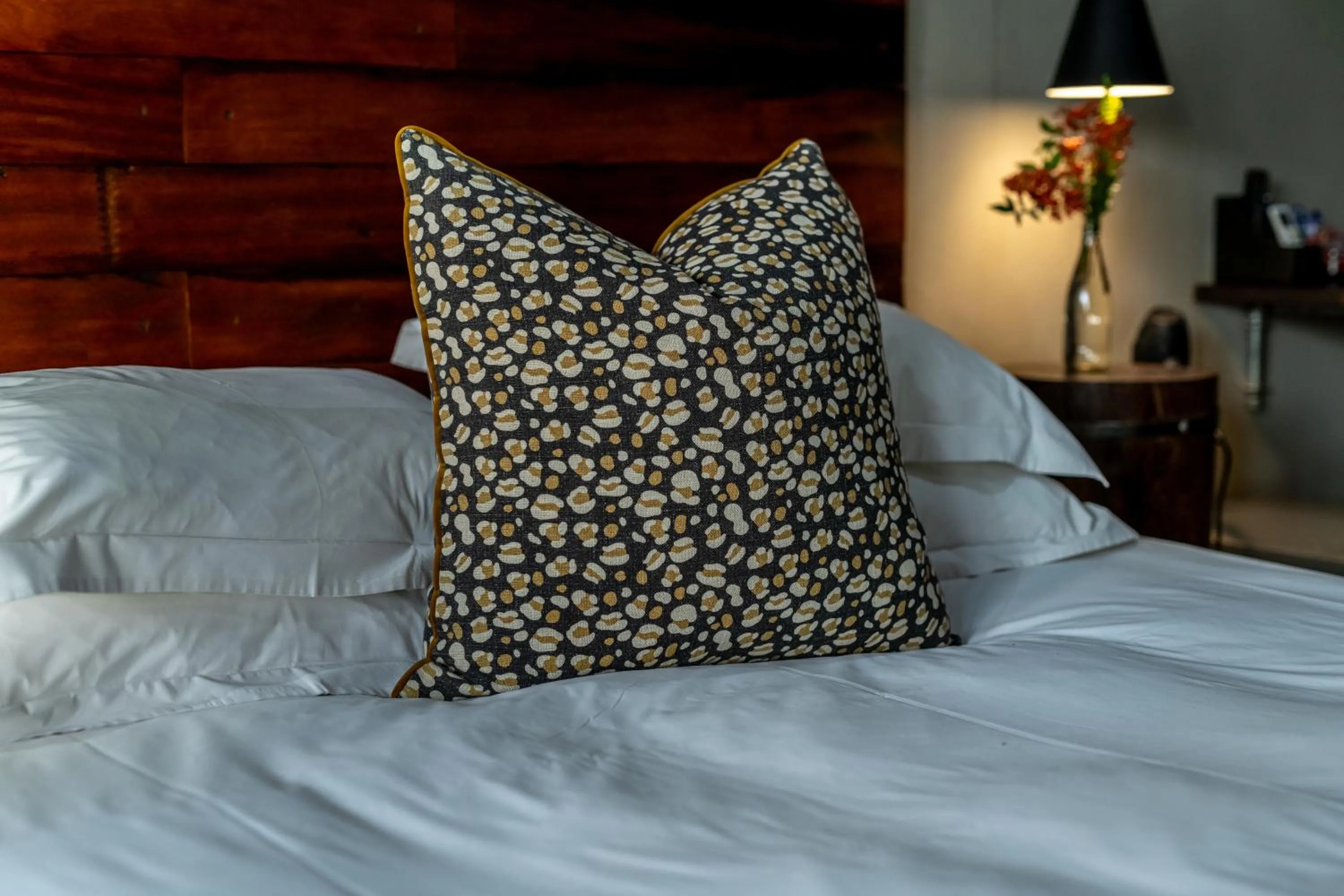 Bedroom, Bed in Blue Rain Guest House