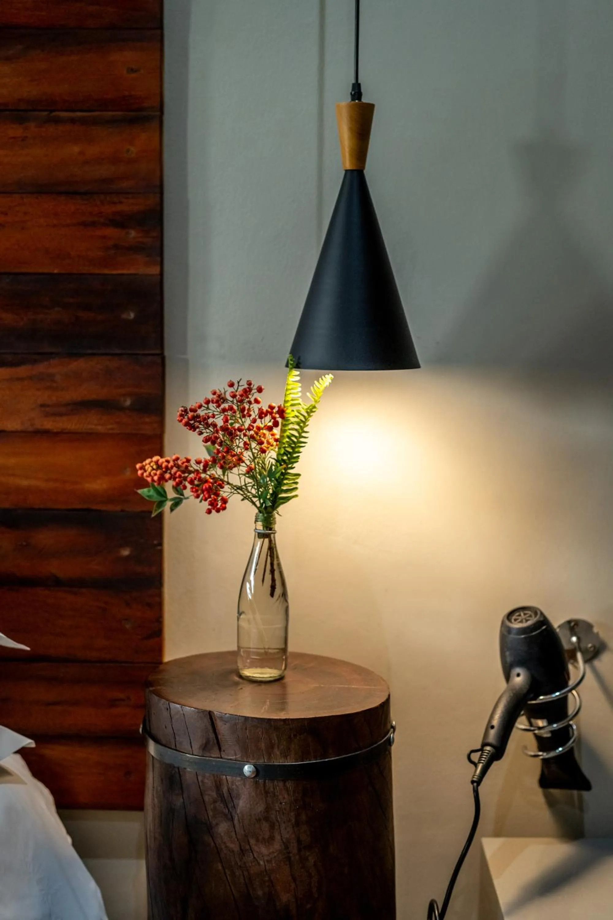 Bedroom, Bed in Blue Rain Guest House