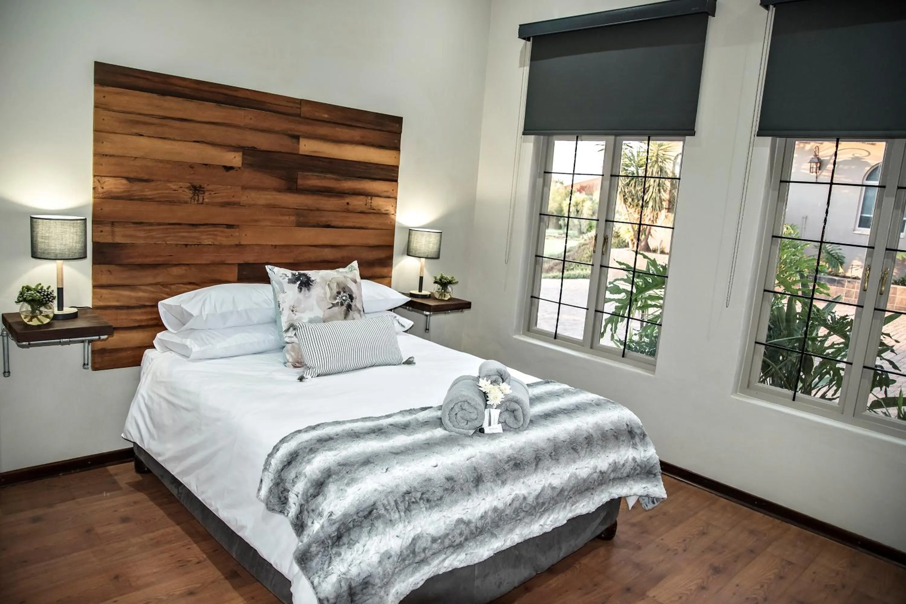 Decorative detail, Bed in Blue Rain Guest House