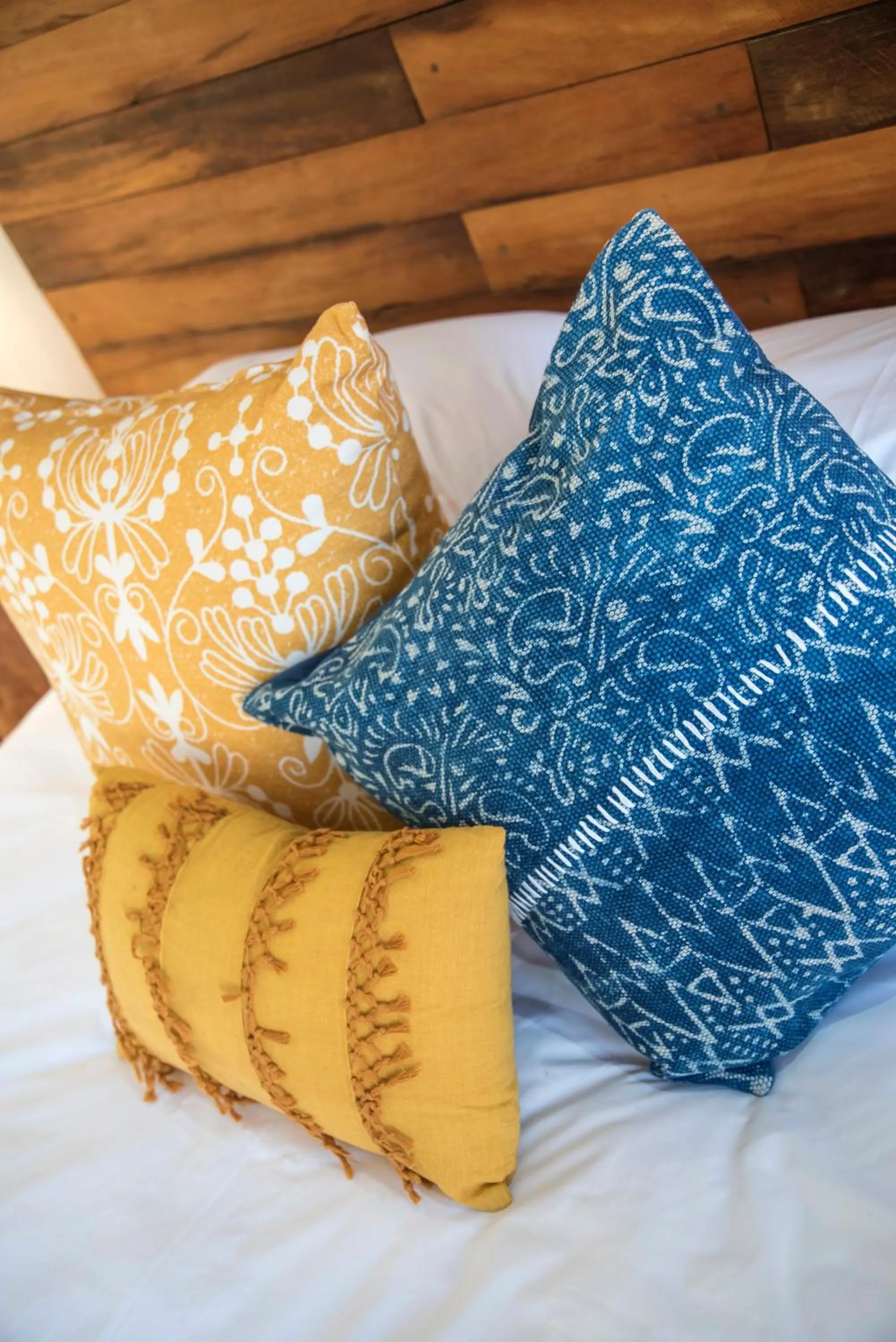 Bedroom, Bed in Blue Rain Guest House