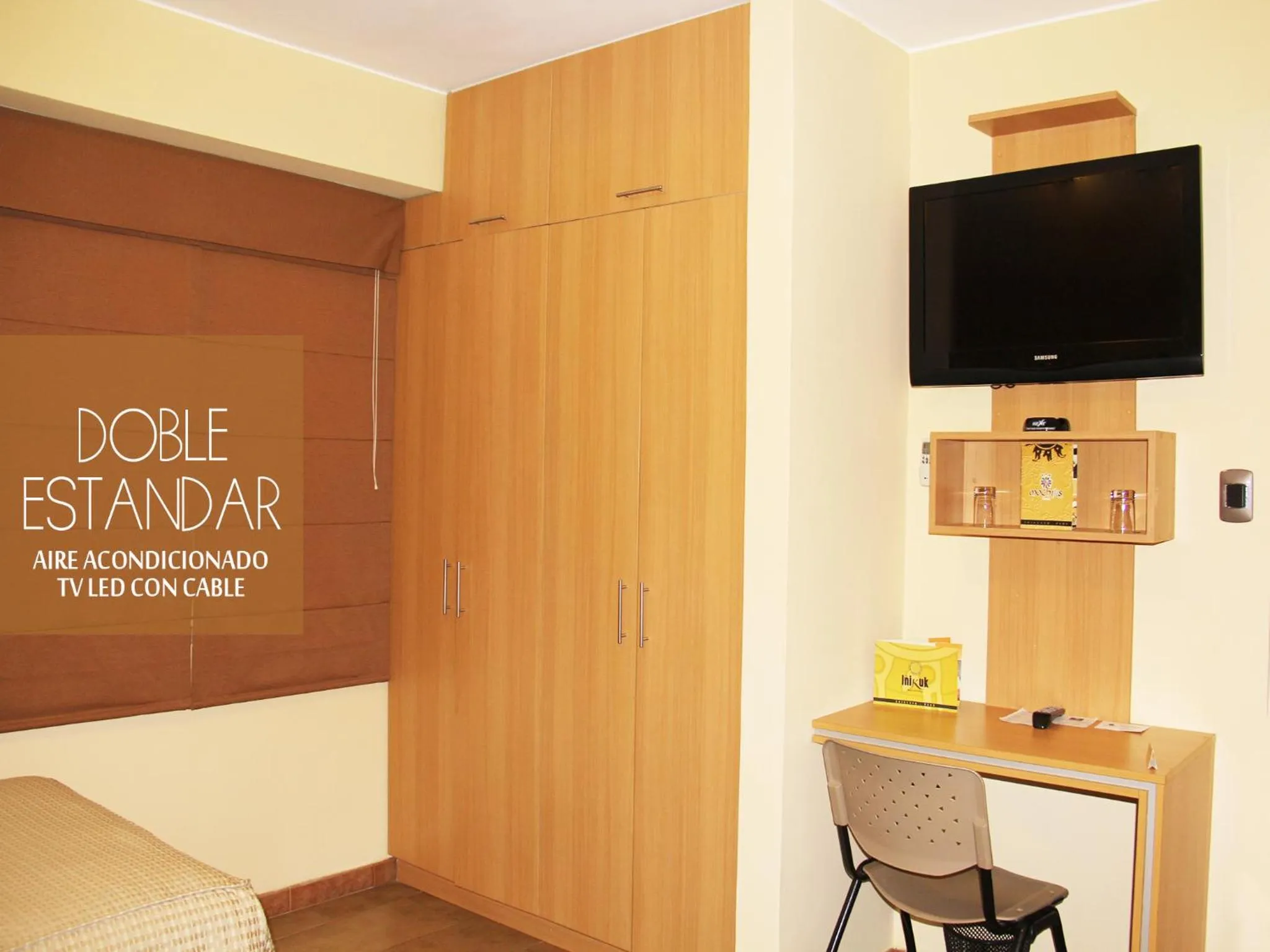 TV and multimedia, Bed in Hotel Mochiks