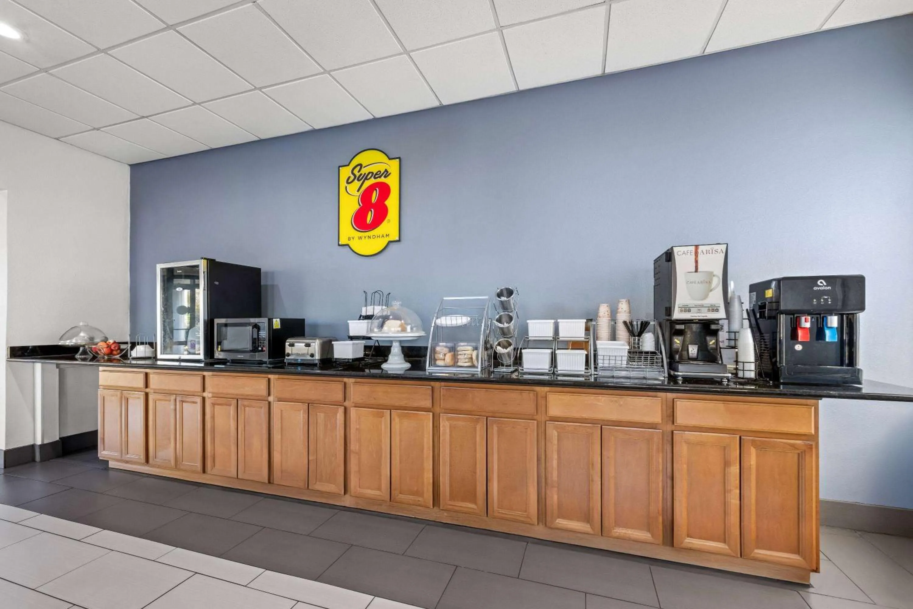 Breakfast in Super 8 by Wyndham Garysburg/Roanoke Rapids