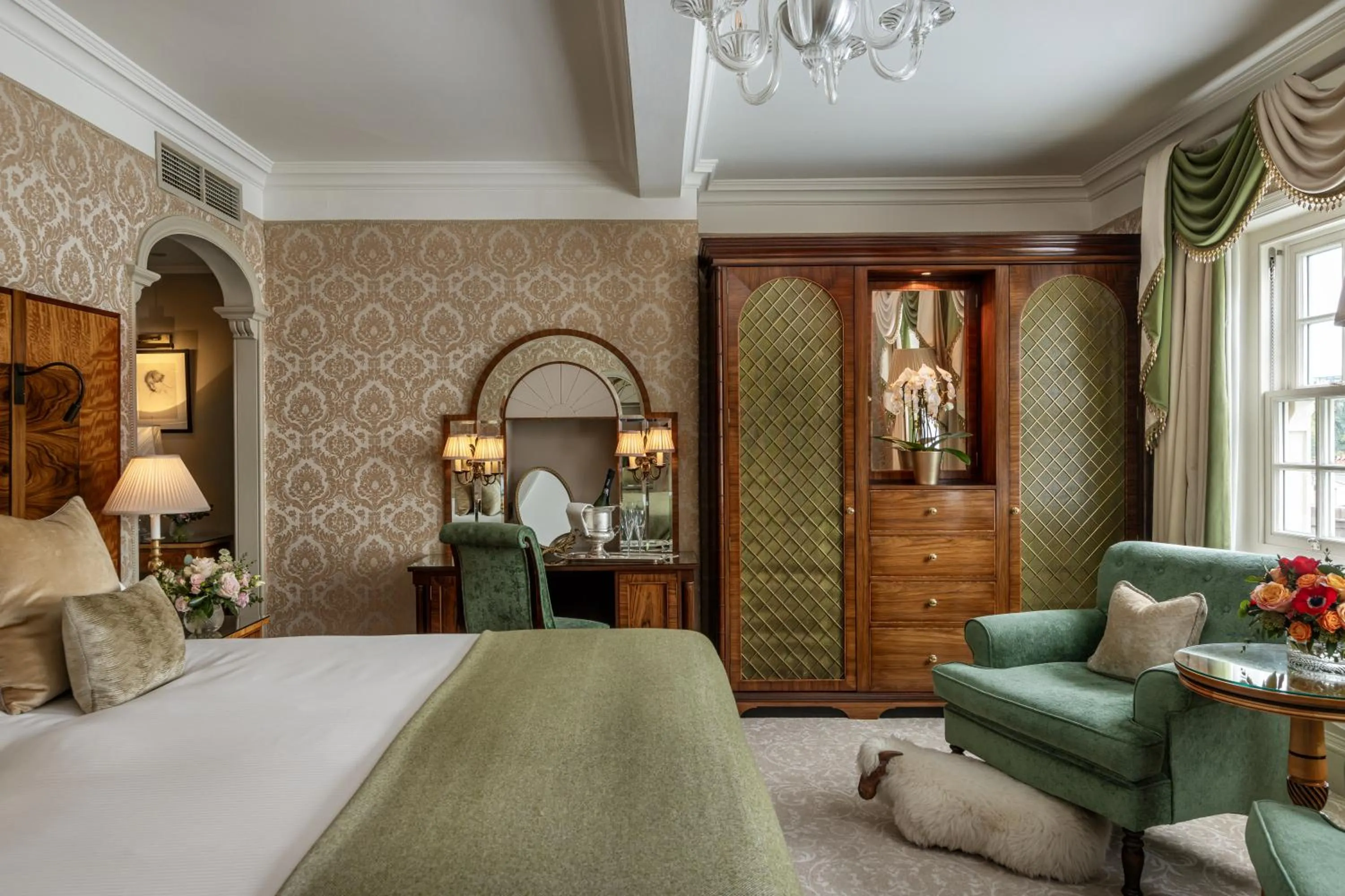 Bedroom, Bed in The Goring