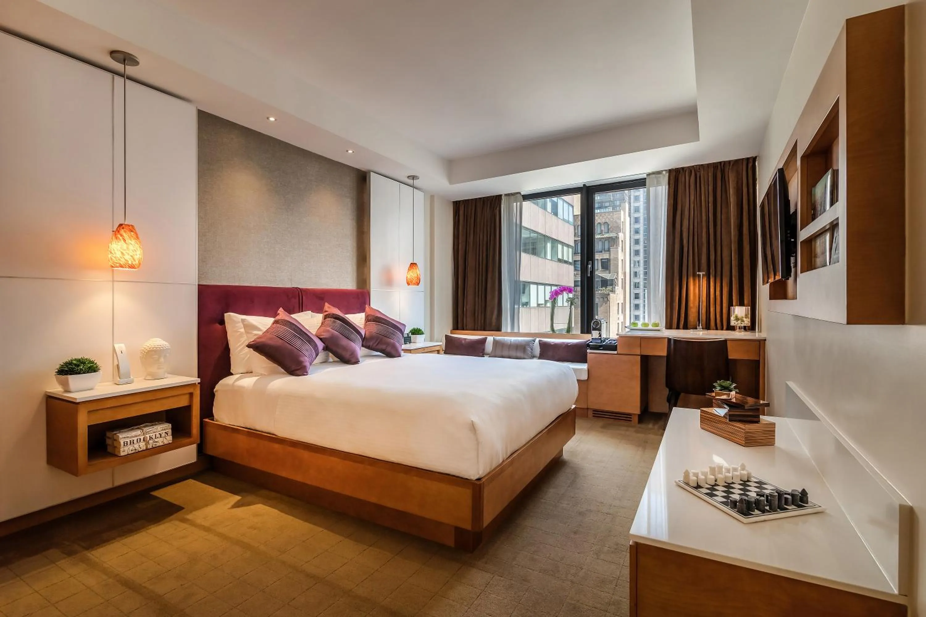 Photo of the whole room, Bed in Concorde Hotel New York