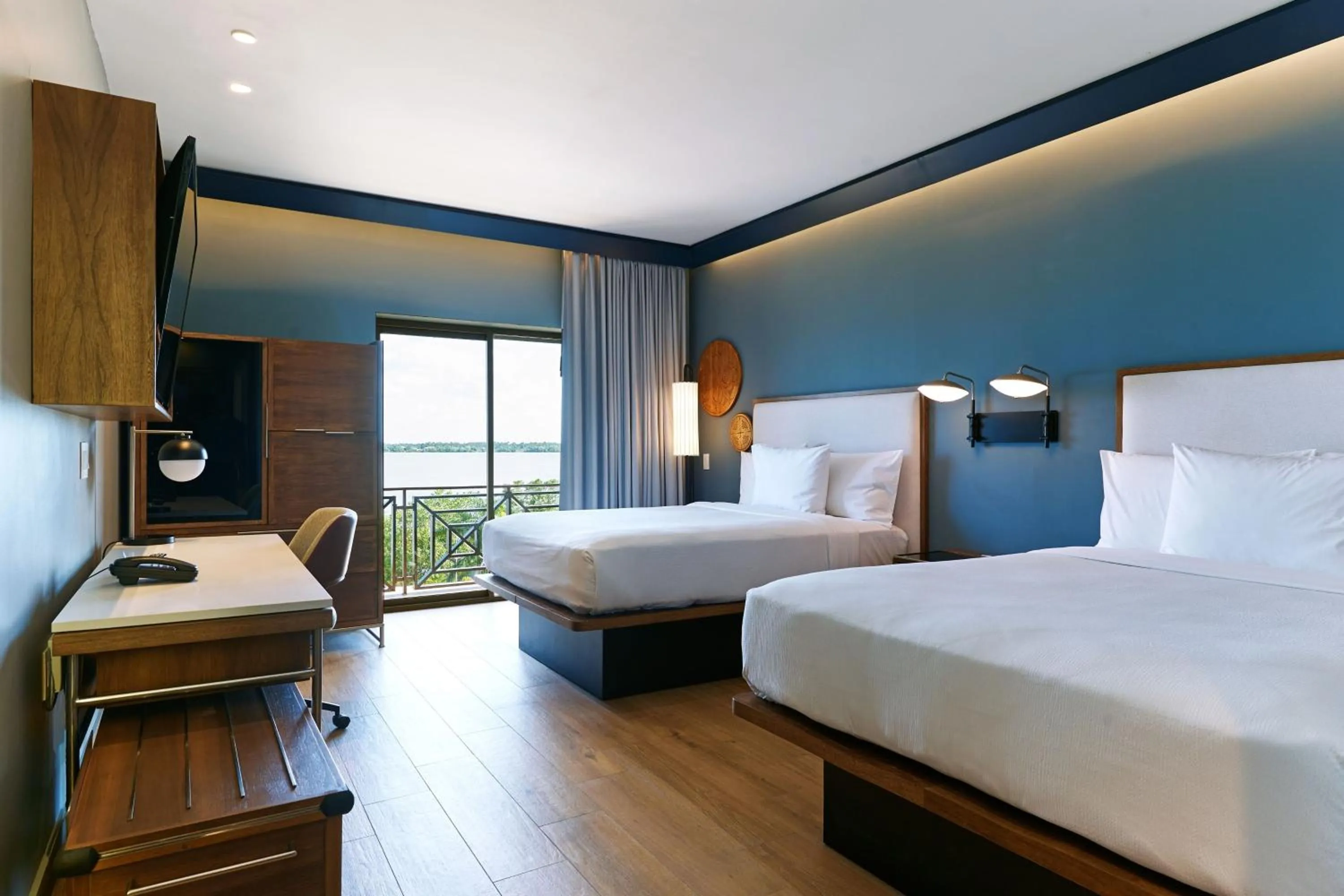 Photo of the whole room, Bed in Courtyard by Marriott Paramaribo