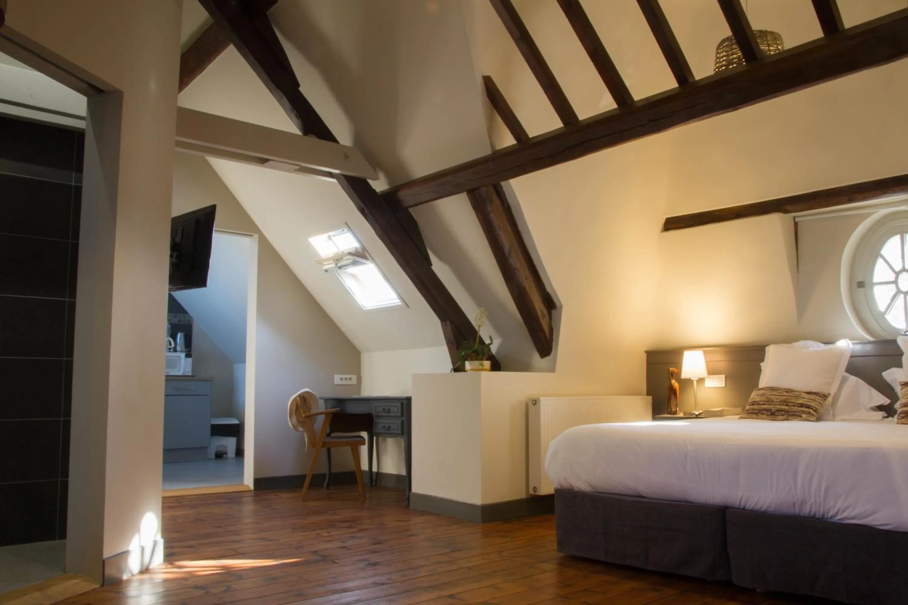 Photo of the whole room, Bed in The Nest