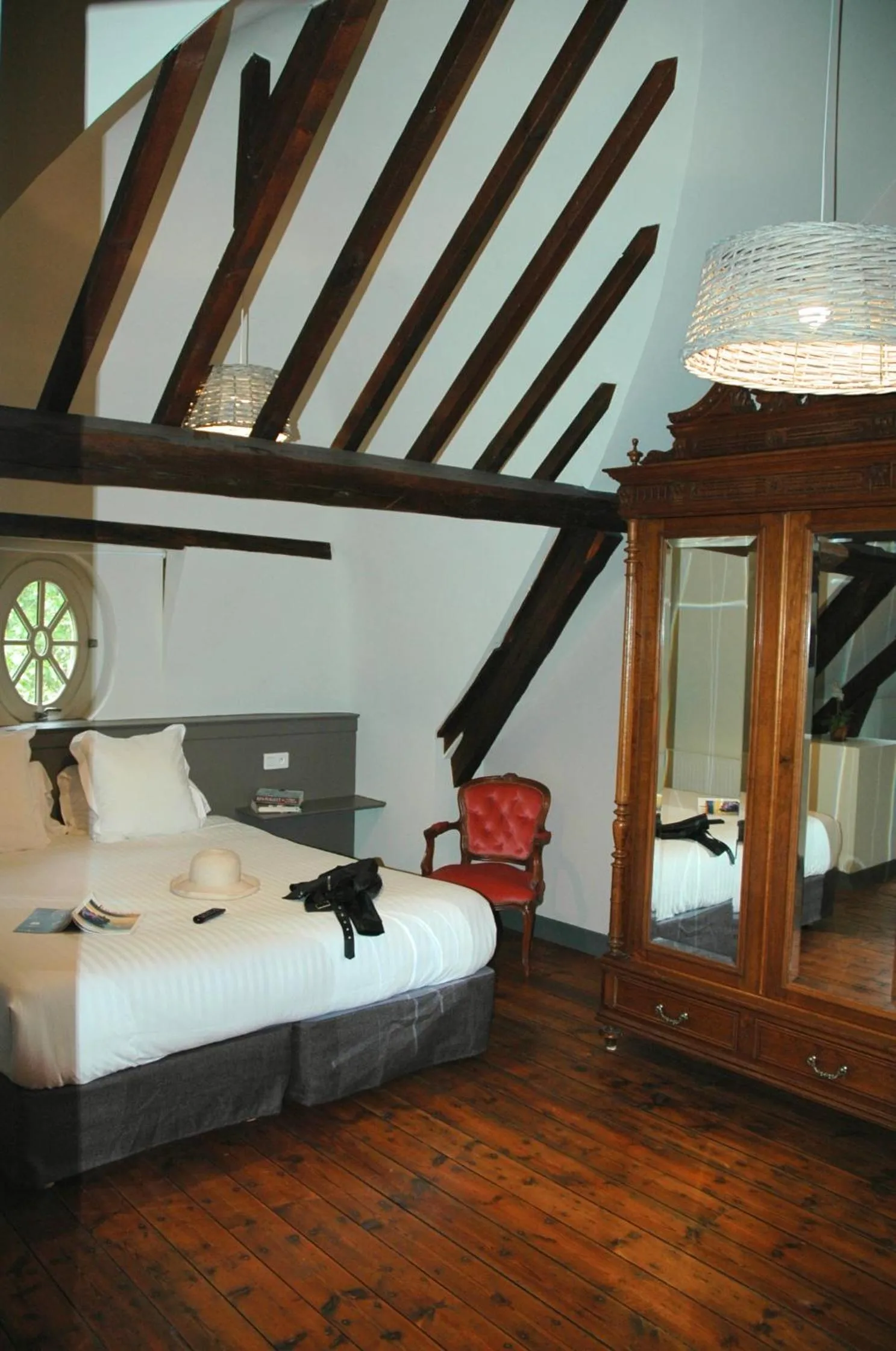 Bedroom, Bed in The Nest