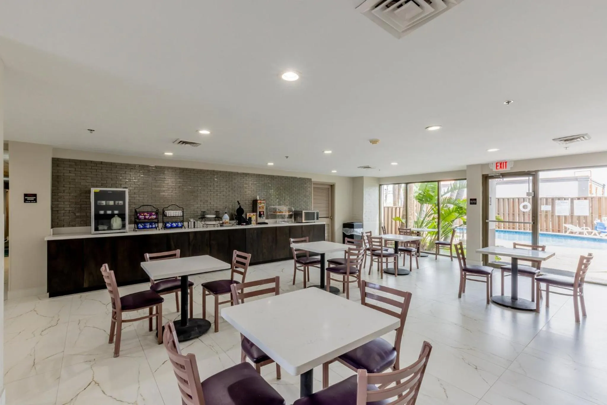 Breakfast in Red Roof Inn Pharr - McAllen