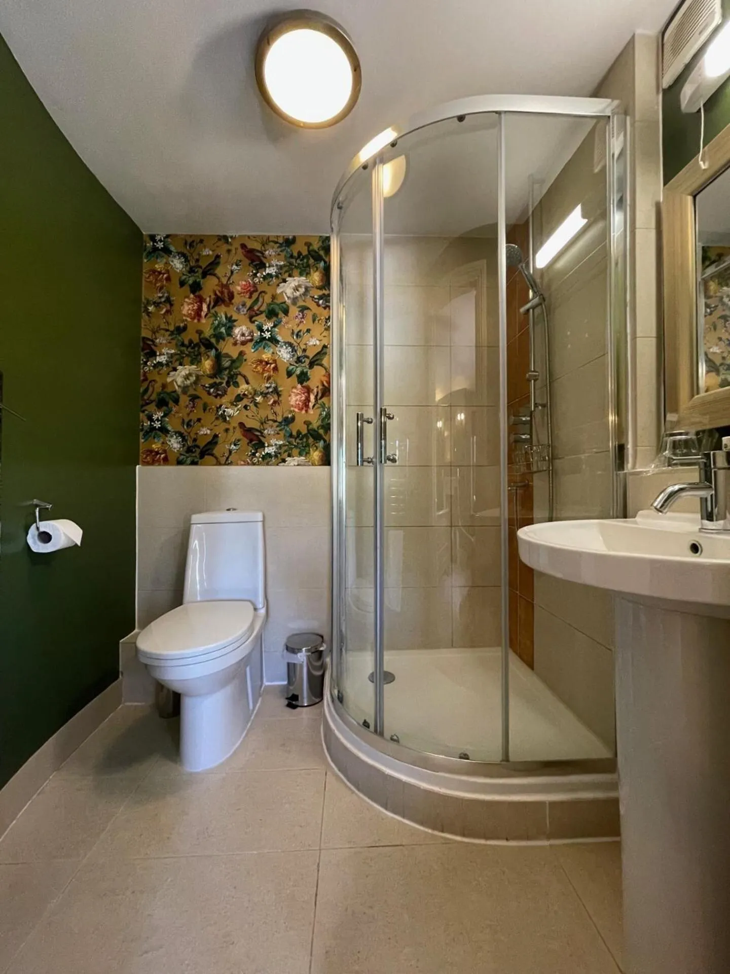 Bathroom in The King's Head