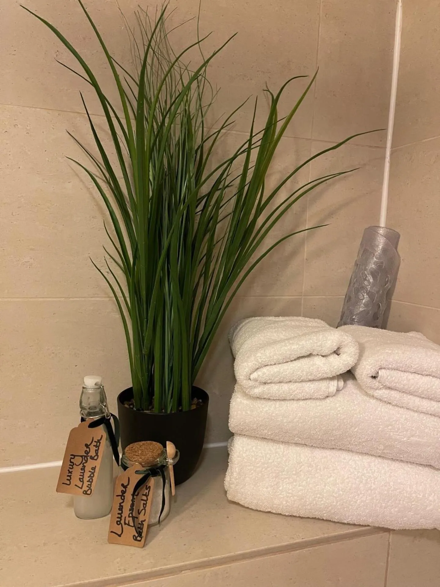 Bathroom in The King's Head