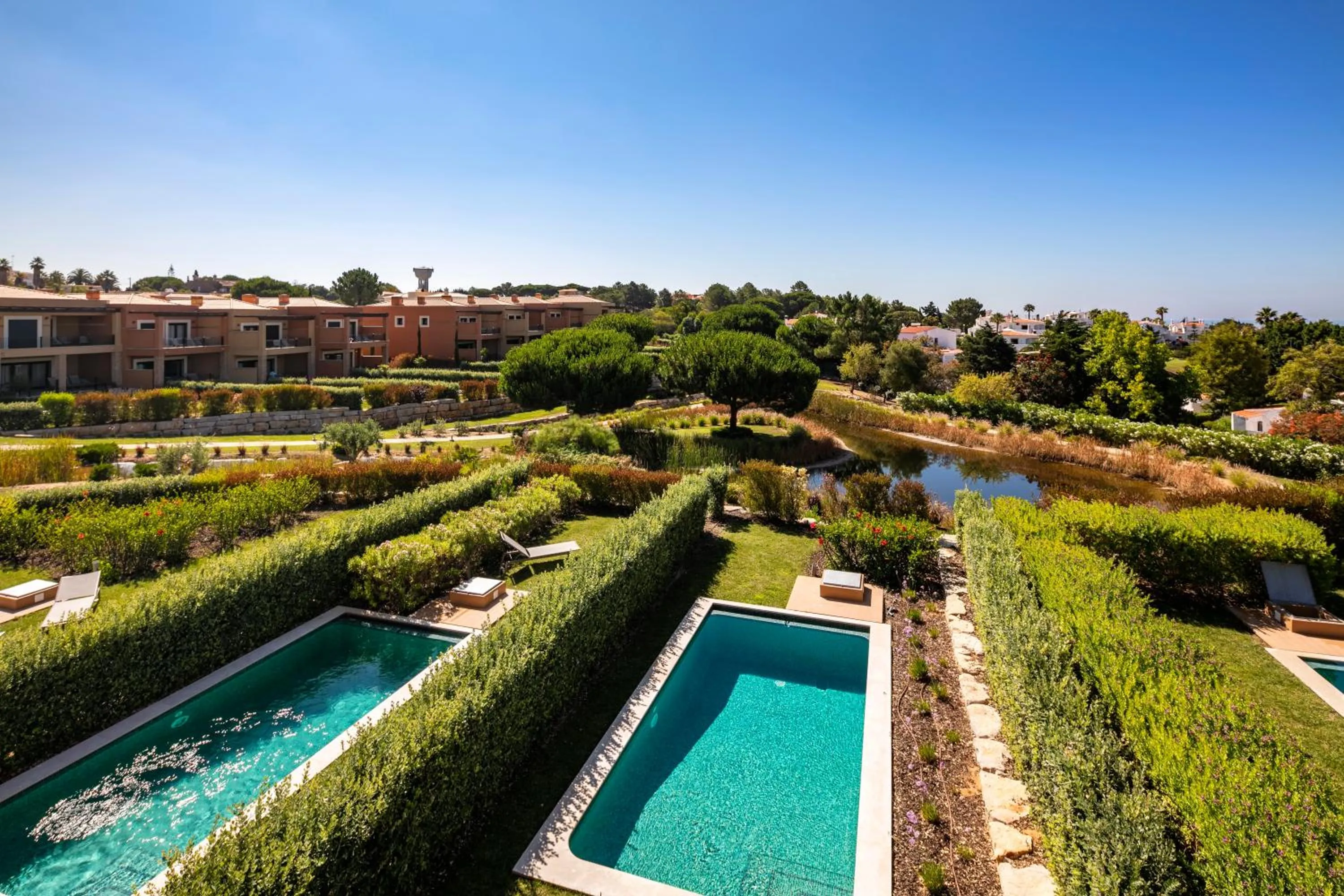 Property building in Vale de Milho Village