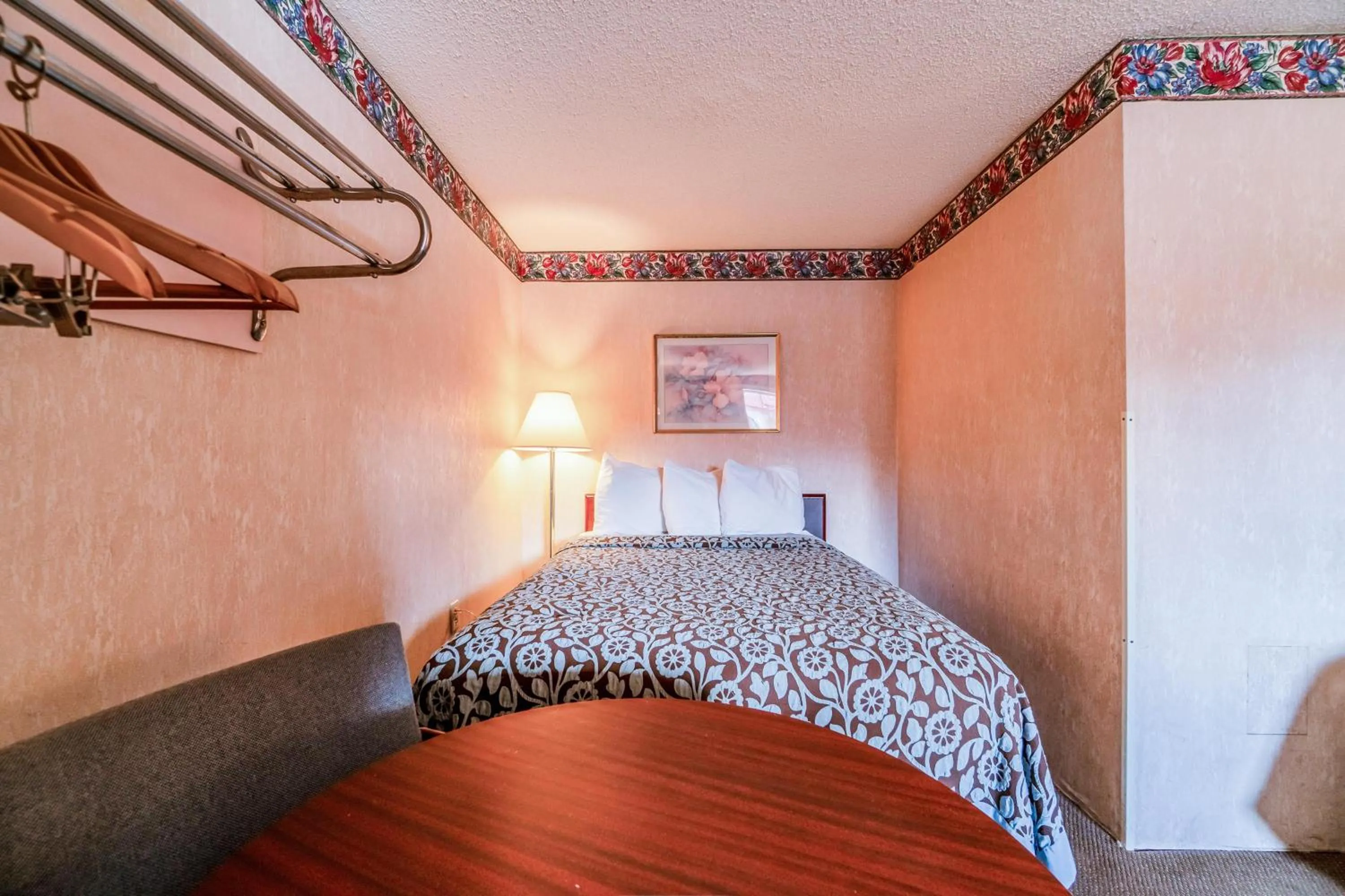 Bedroom, Bed in Ozark Junction mountain view by OYO