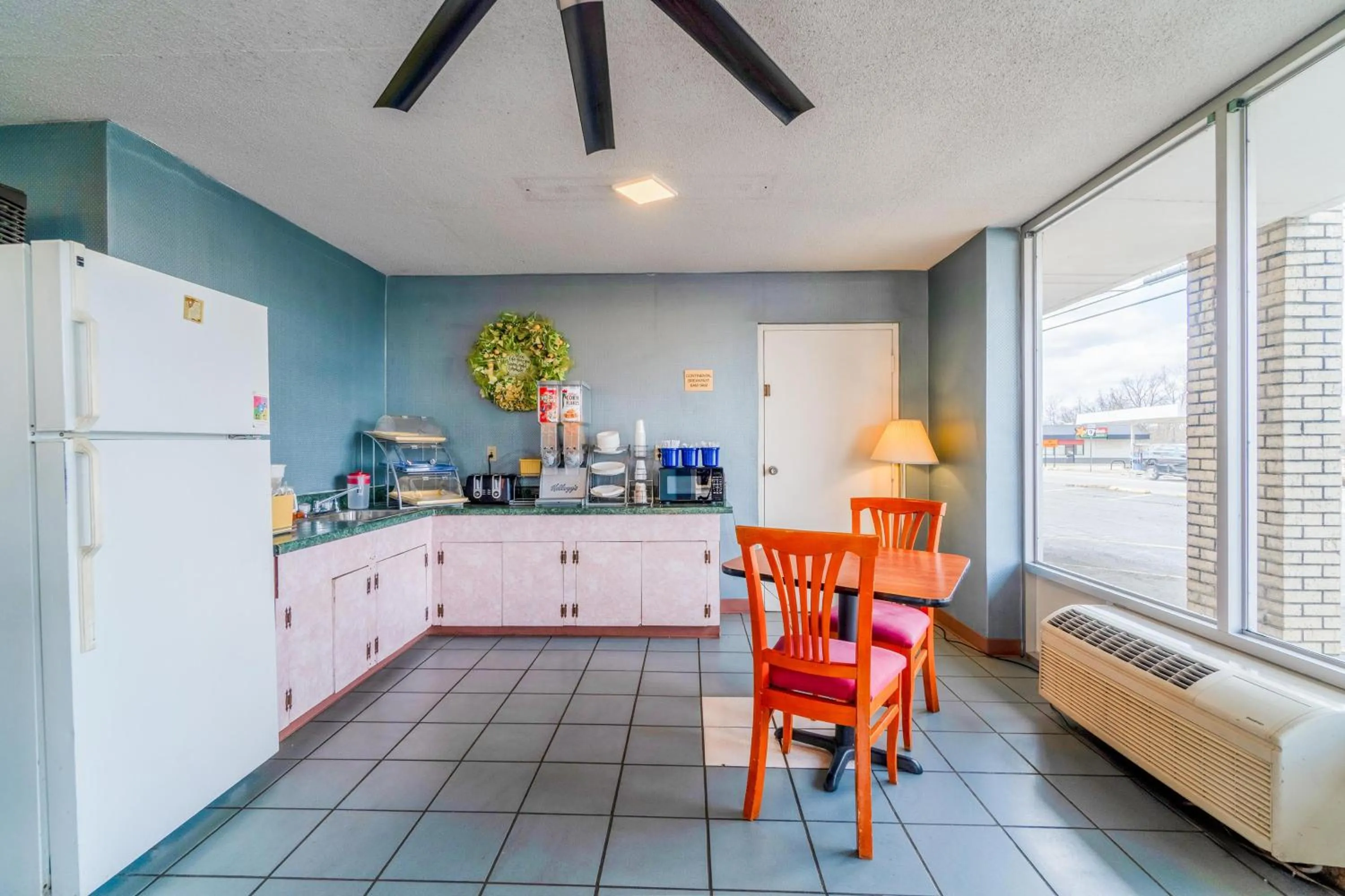 Lobby or reception in Ozark Junction mountain view by OYO