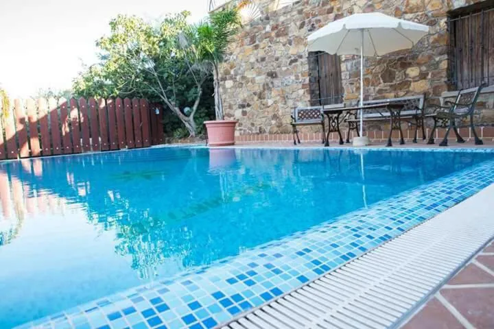 Swimming pool in Il Castello