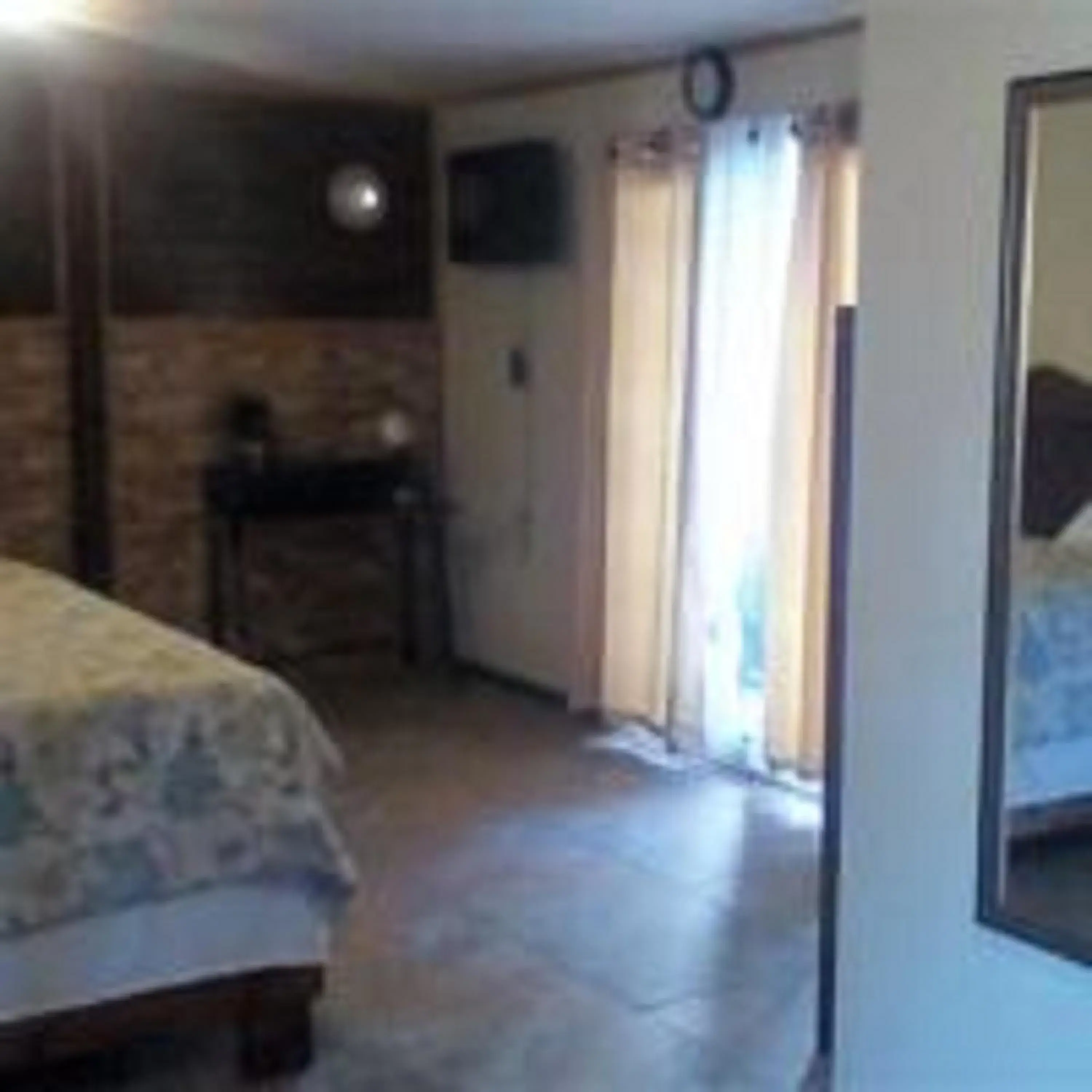 Queen Suite with Sea View in La Delphina Bed and Breakfast Bar and Grill Queen Suite with Sea View in La Delphina Bed and Breakfast Bar and Grill