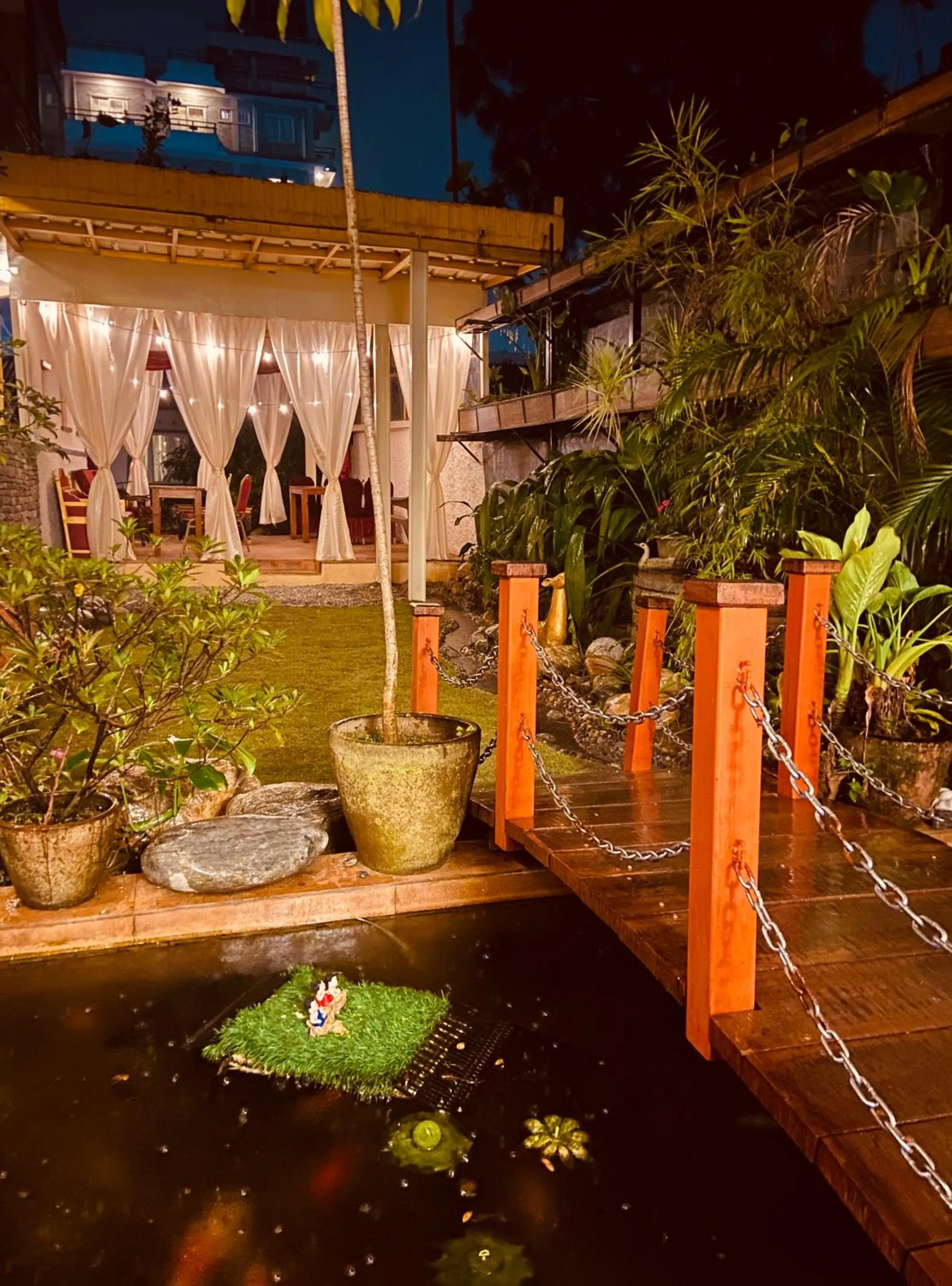 Three Jewels Boutique Hotel