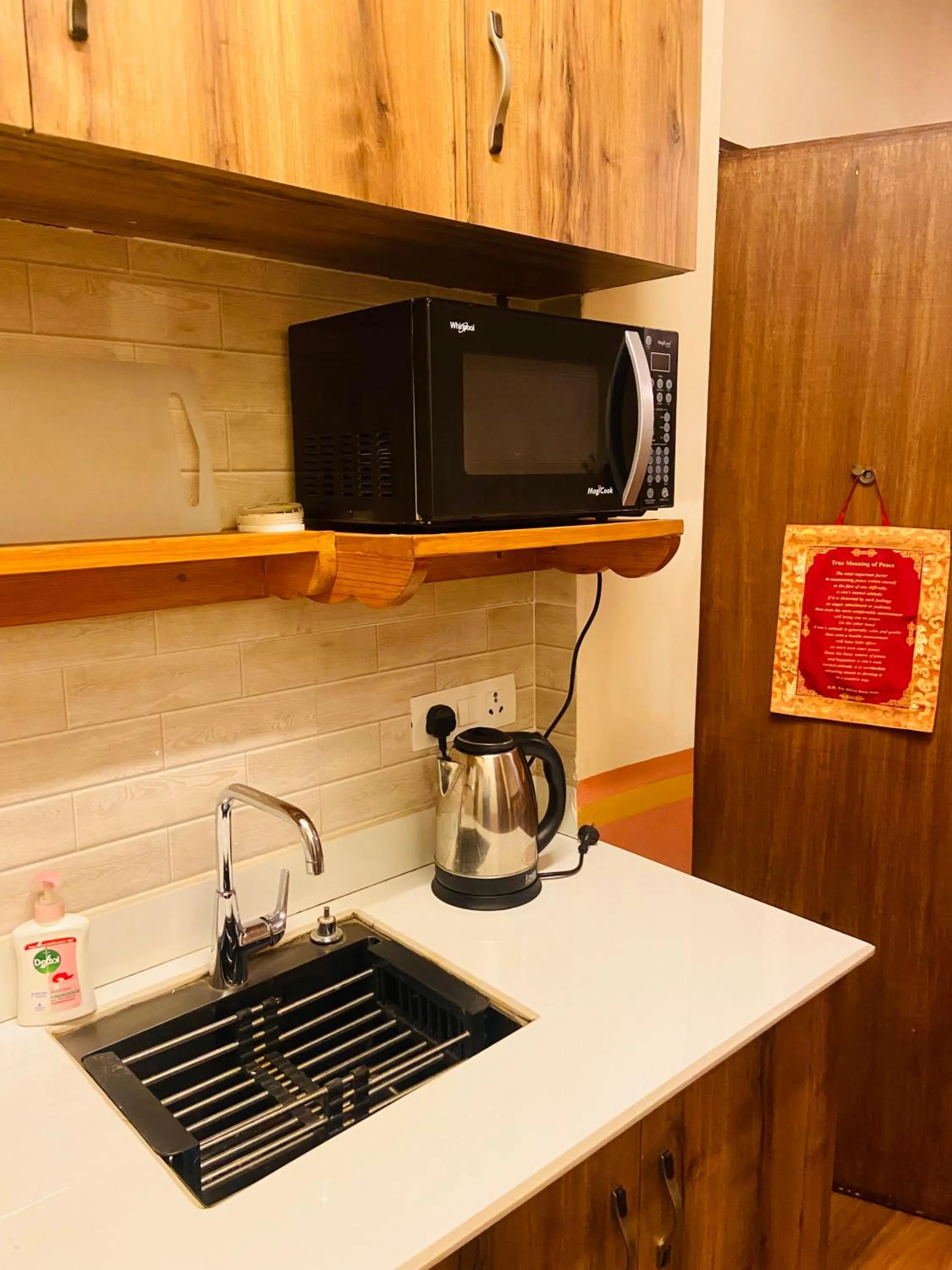 Three Jewels Boutique Hotel