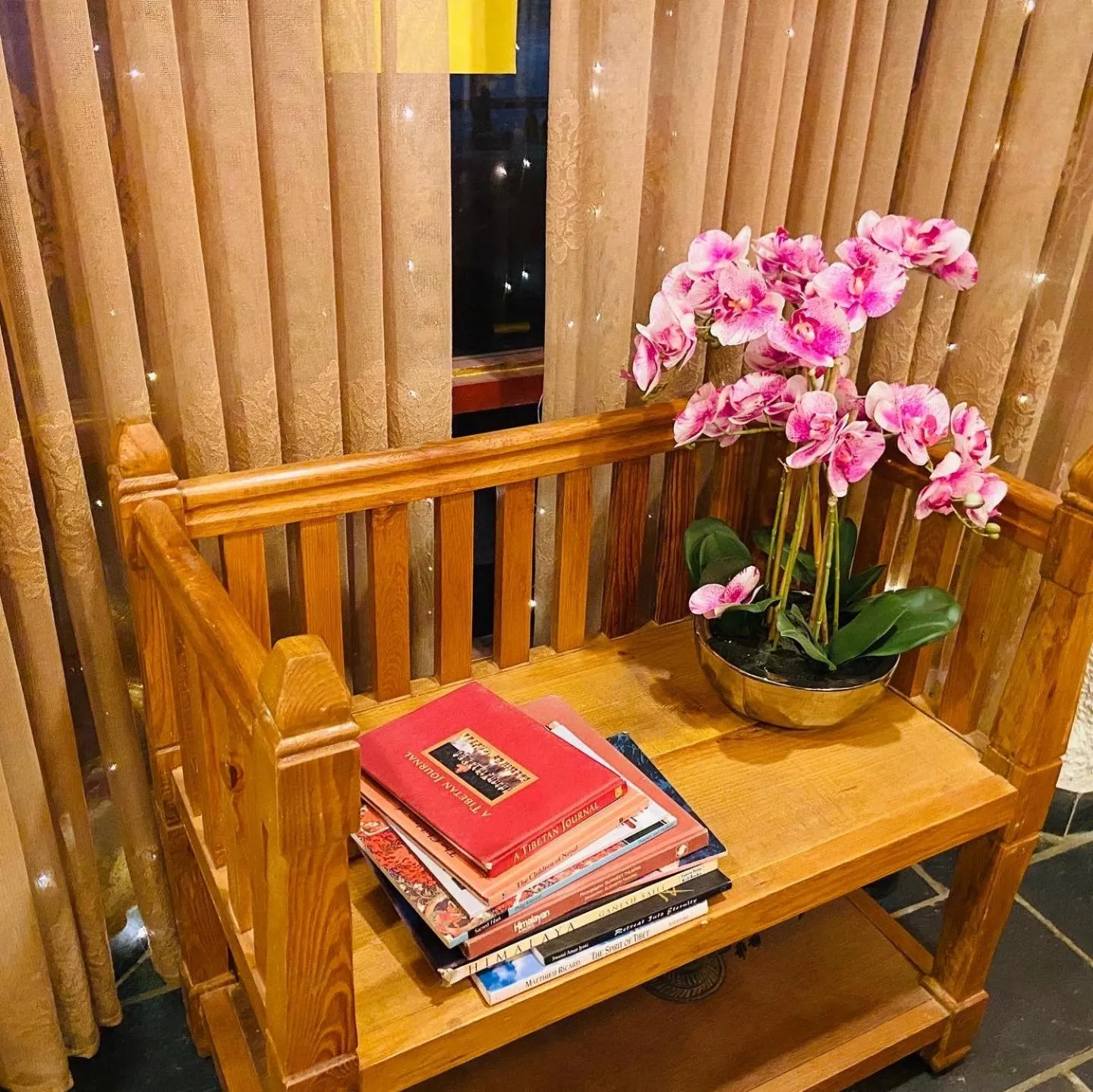 Three Jewels Boutique Hotel