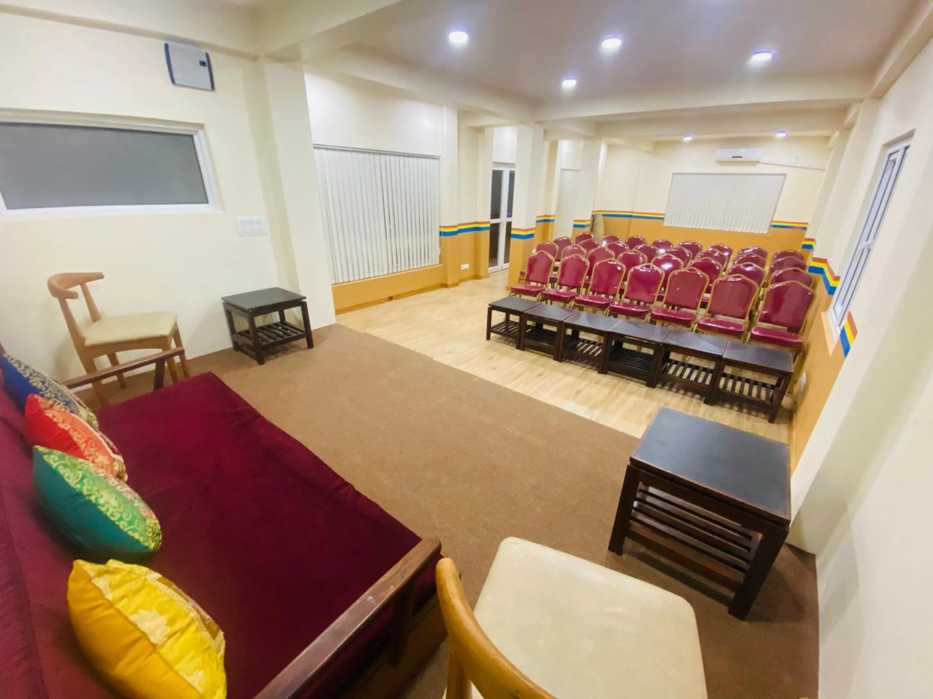 Business facilities in Three Jewels Boutique Hotel