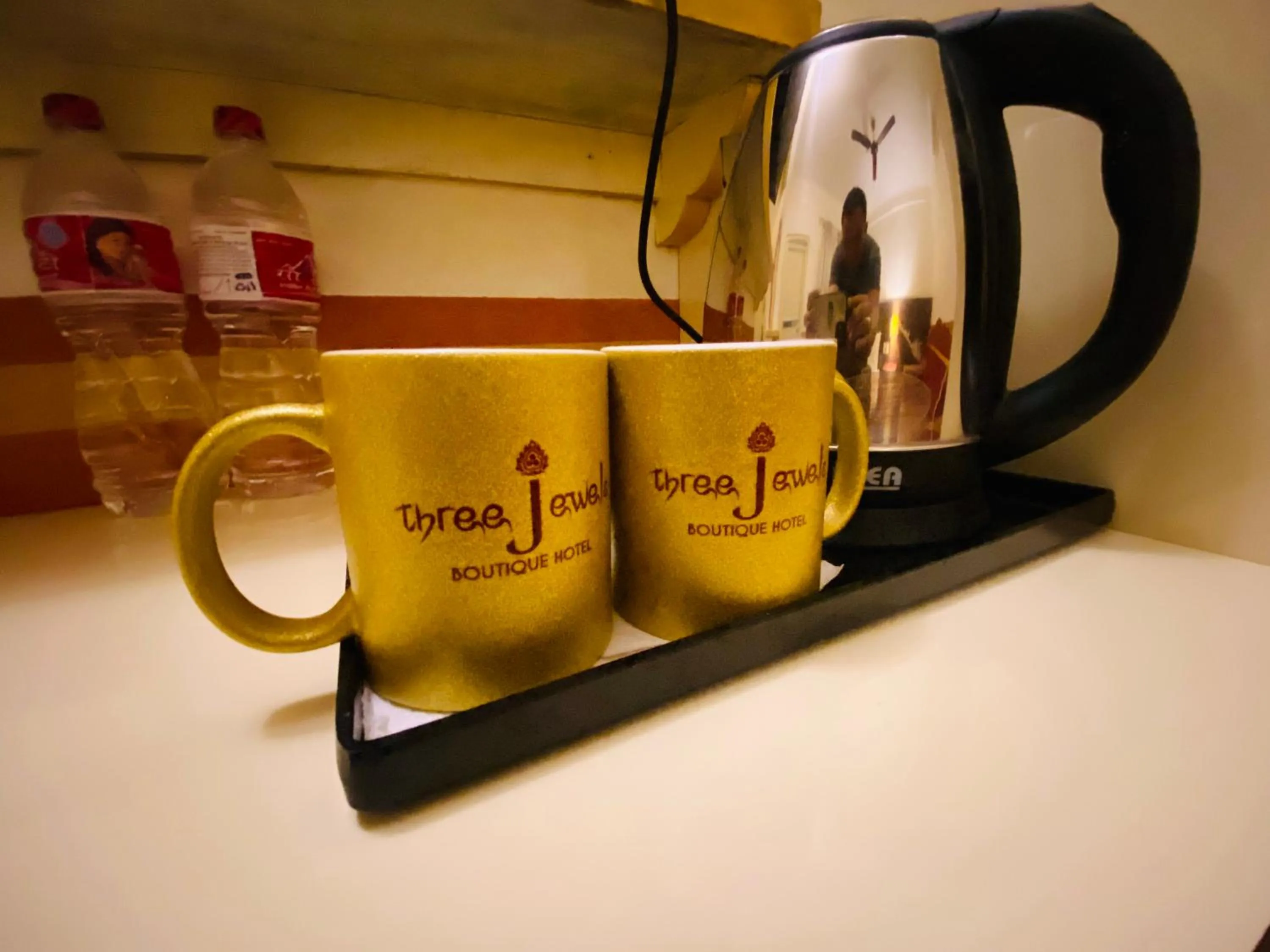 Three Jewels Boutique Hotel