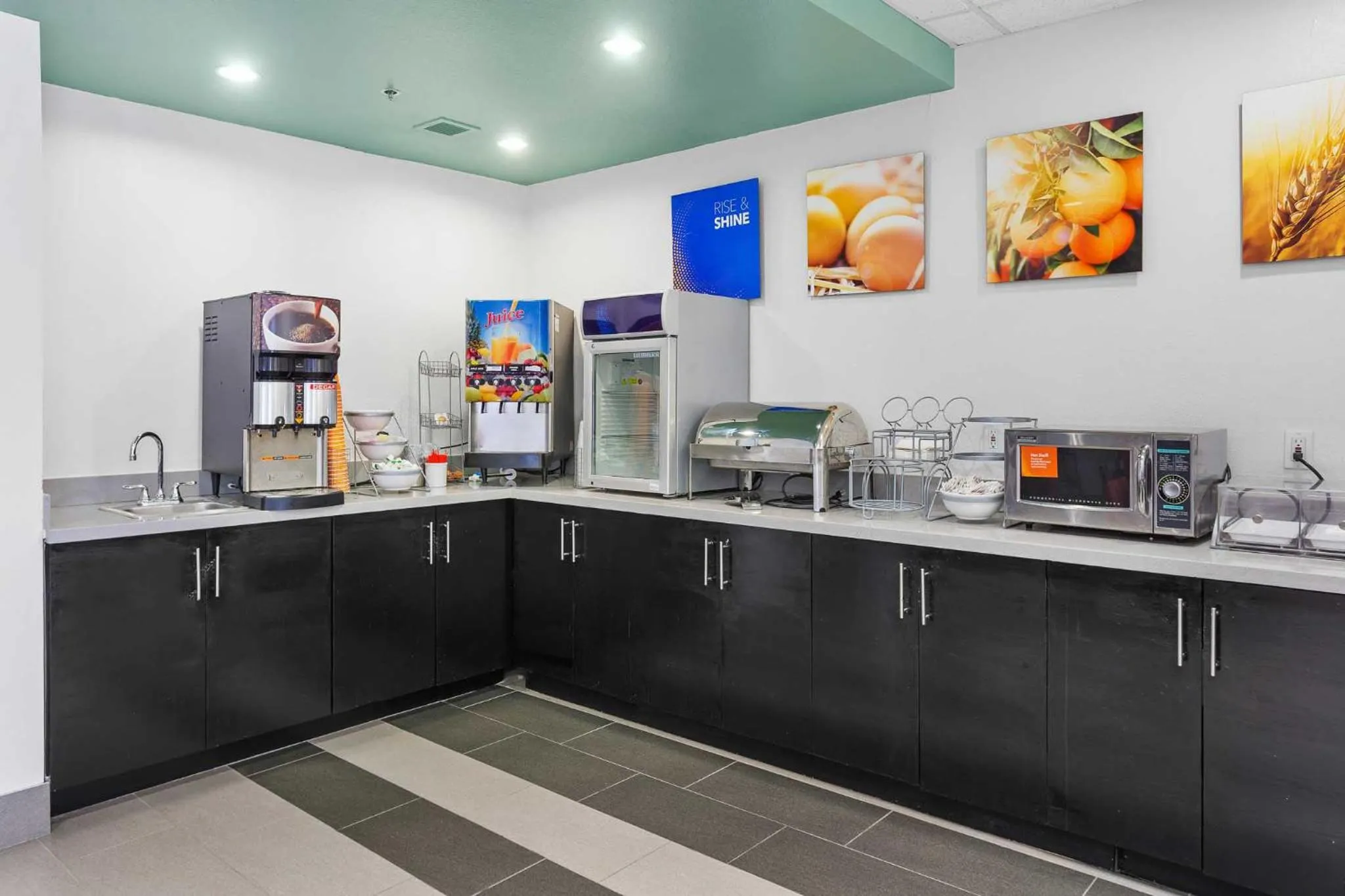 Breakfast in Comfort Inn Chandler - Phoenix South I-10