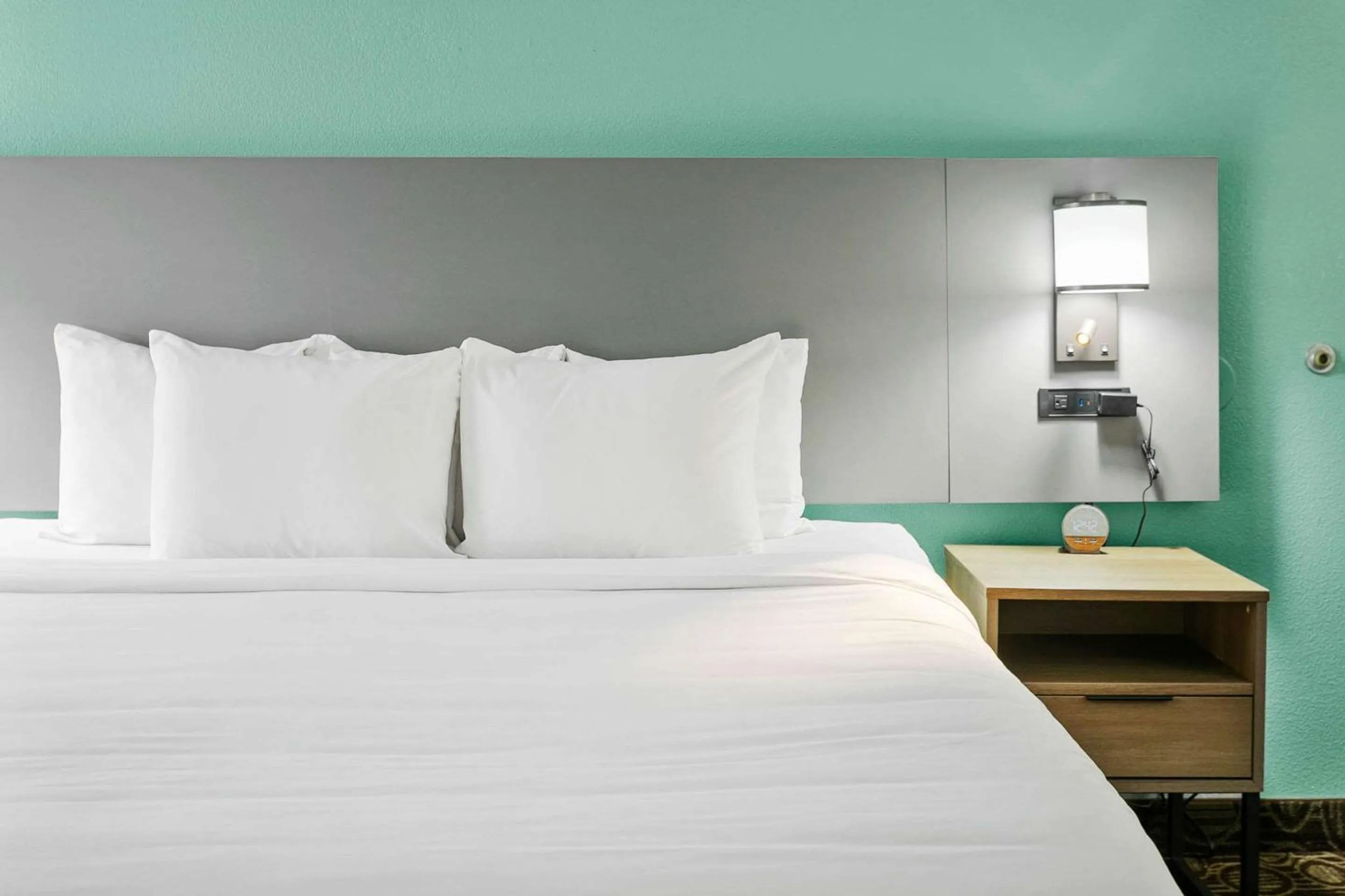 Bedroom, Bed in Comfort Inn Chandler - Phoenix South I-10