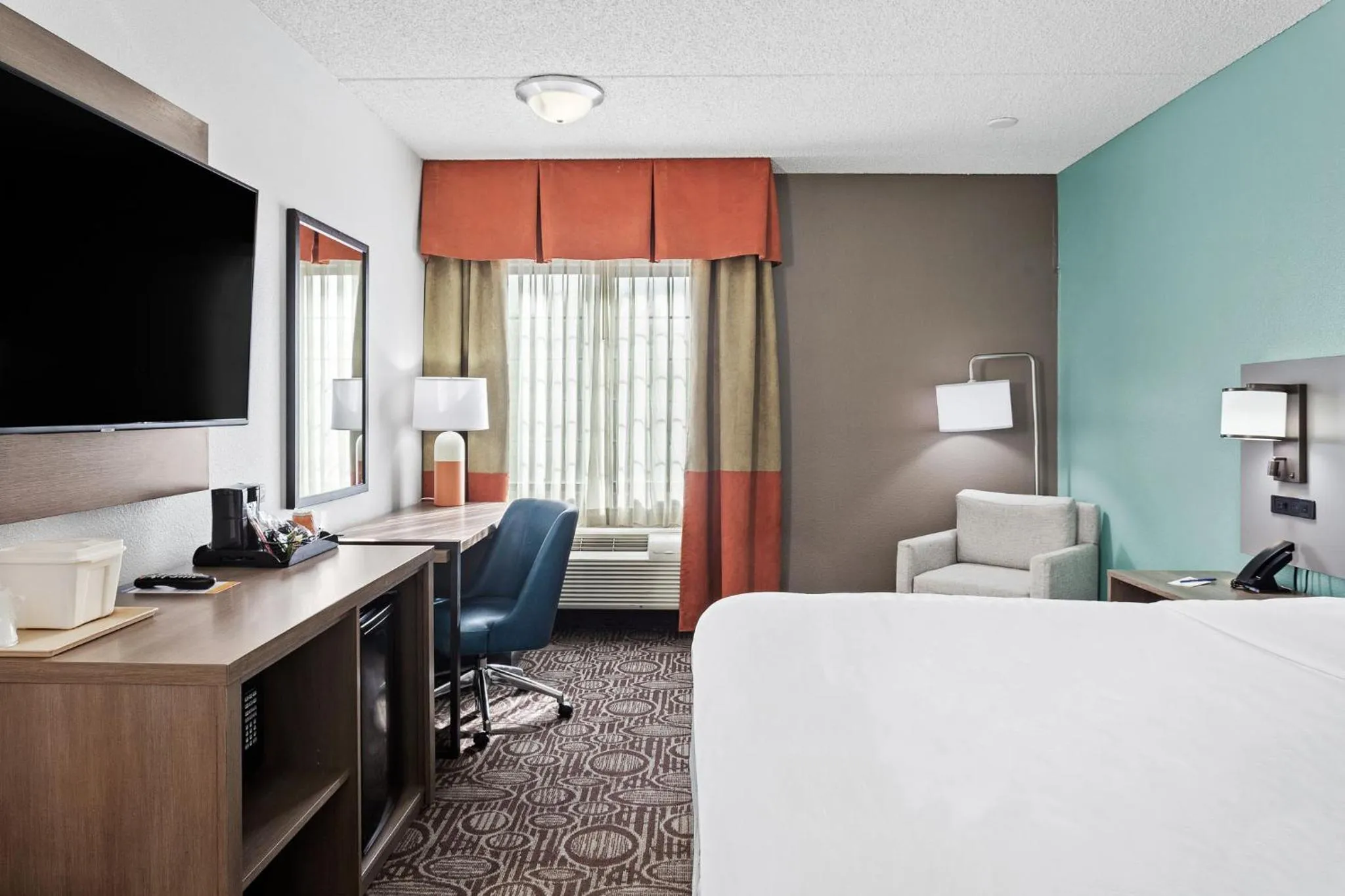 TV and multimedia, Bed in Comfort Inn Chandler - Phoenix South I-10