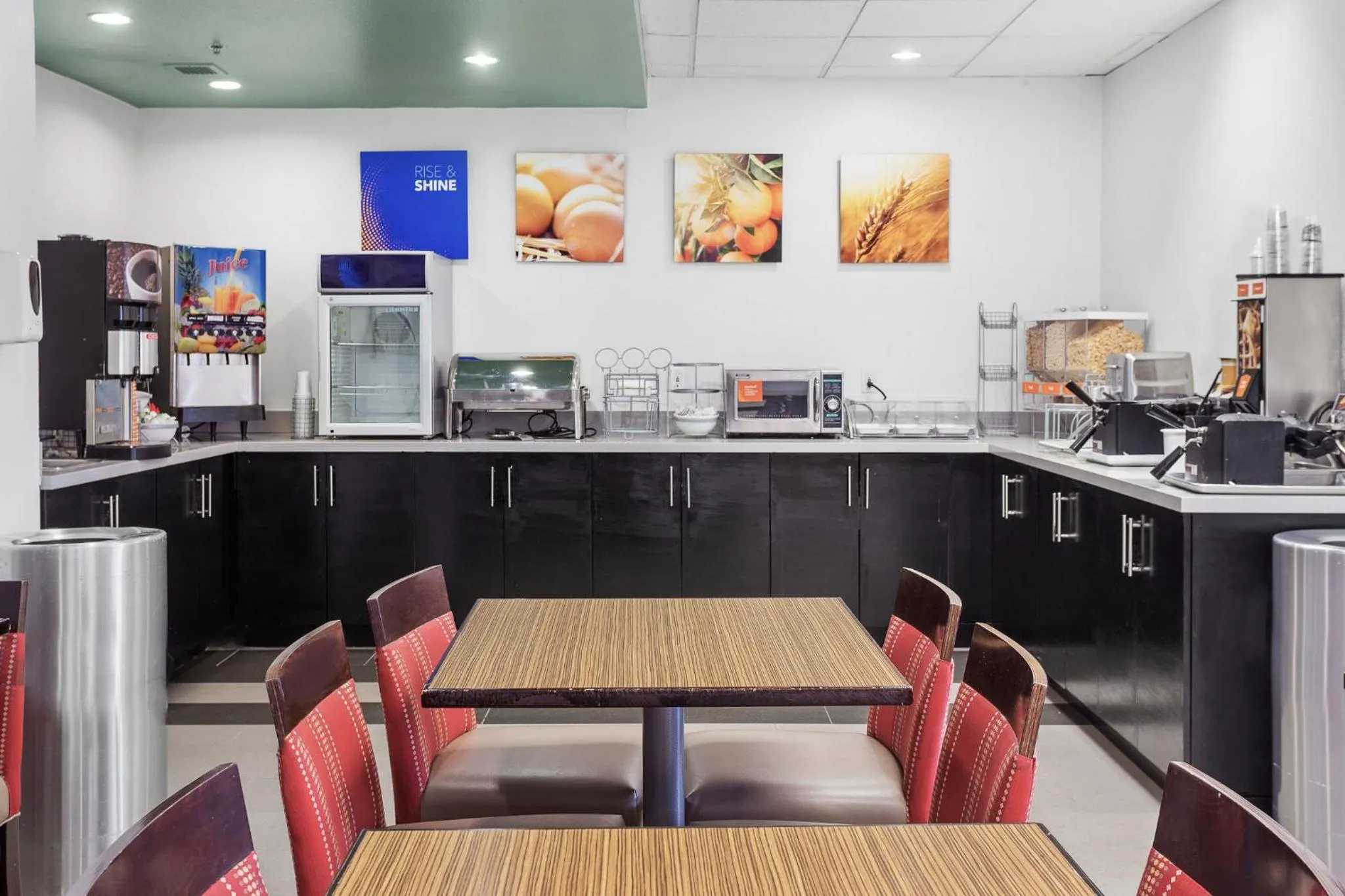 Seating area in Comfort Inn Chandler - Phoenix South I-10