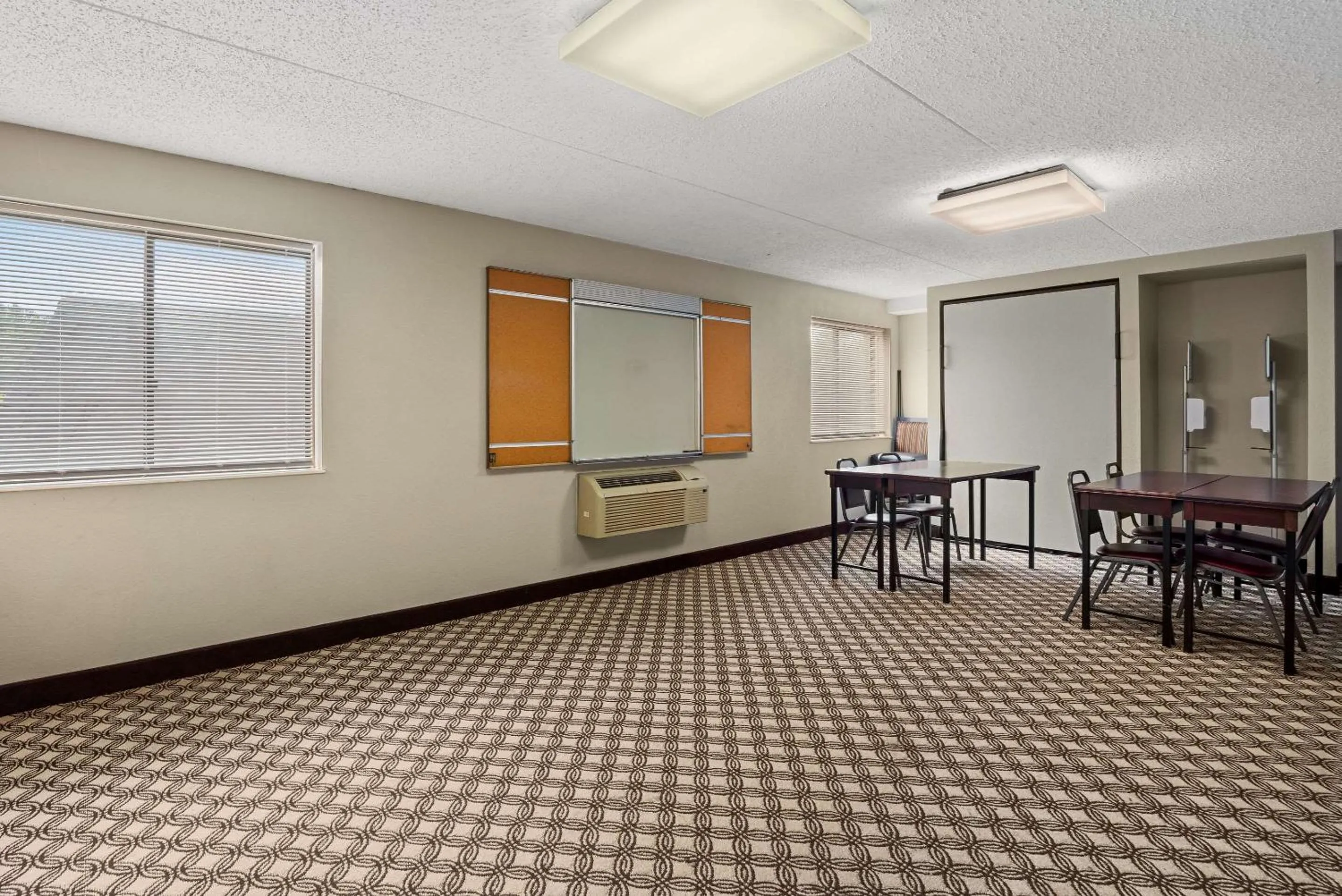 Meeting/conference room in Quality Inn & Suites Columbia