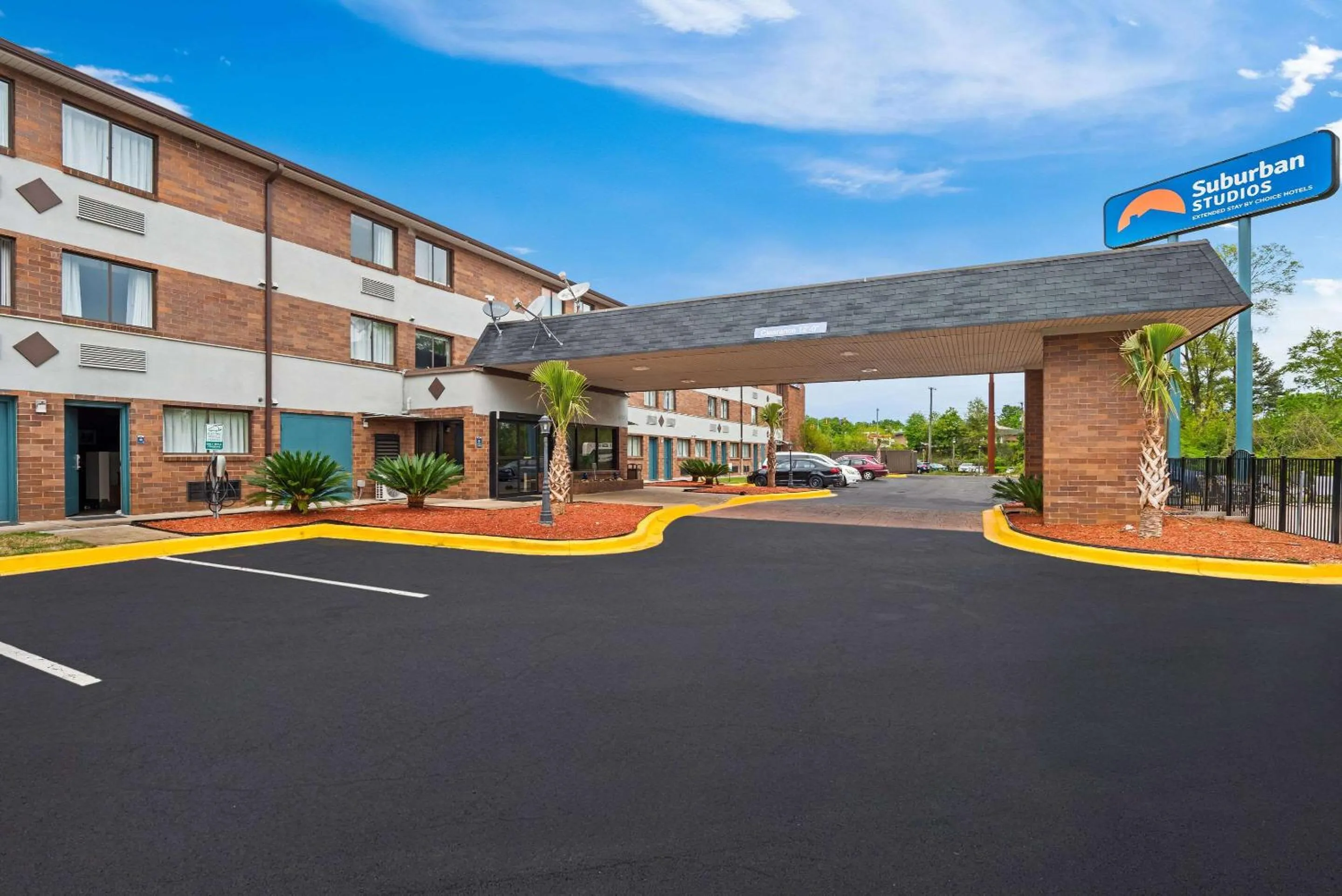 Property Building in Quality Inn & Suites Columbia
