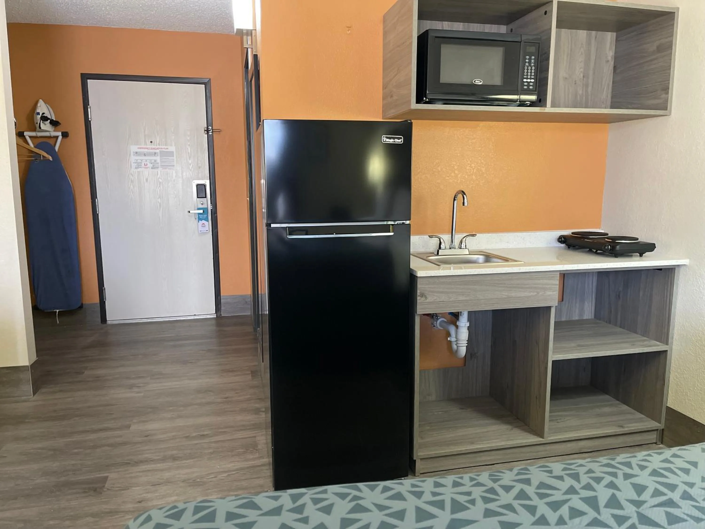 Kitchen/Kitchenette in Quality Inn & Suites Columbia