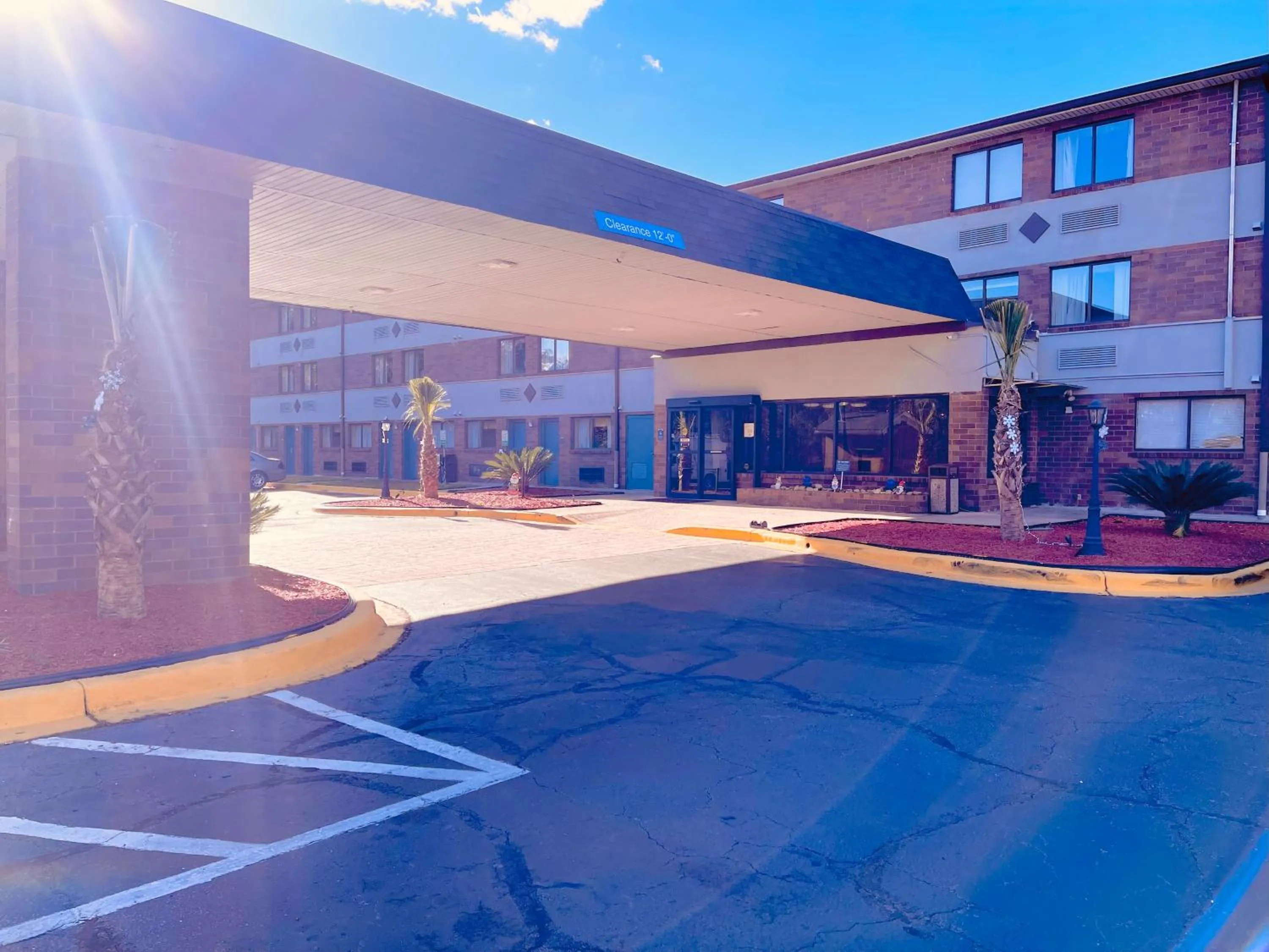 Property Building in Quality Inn & Suites Columbia