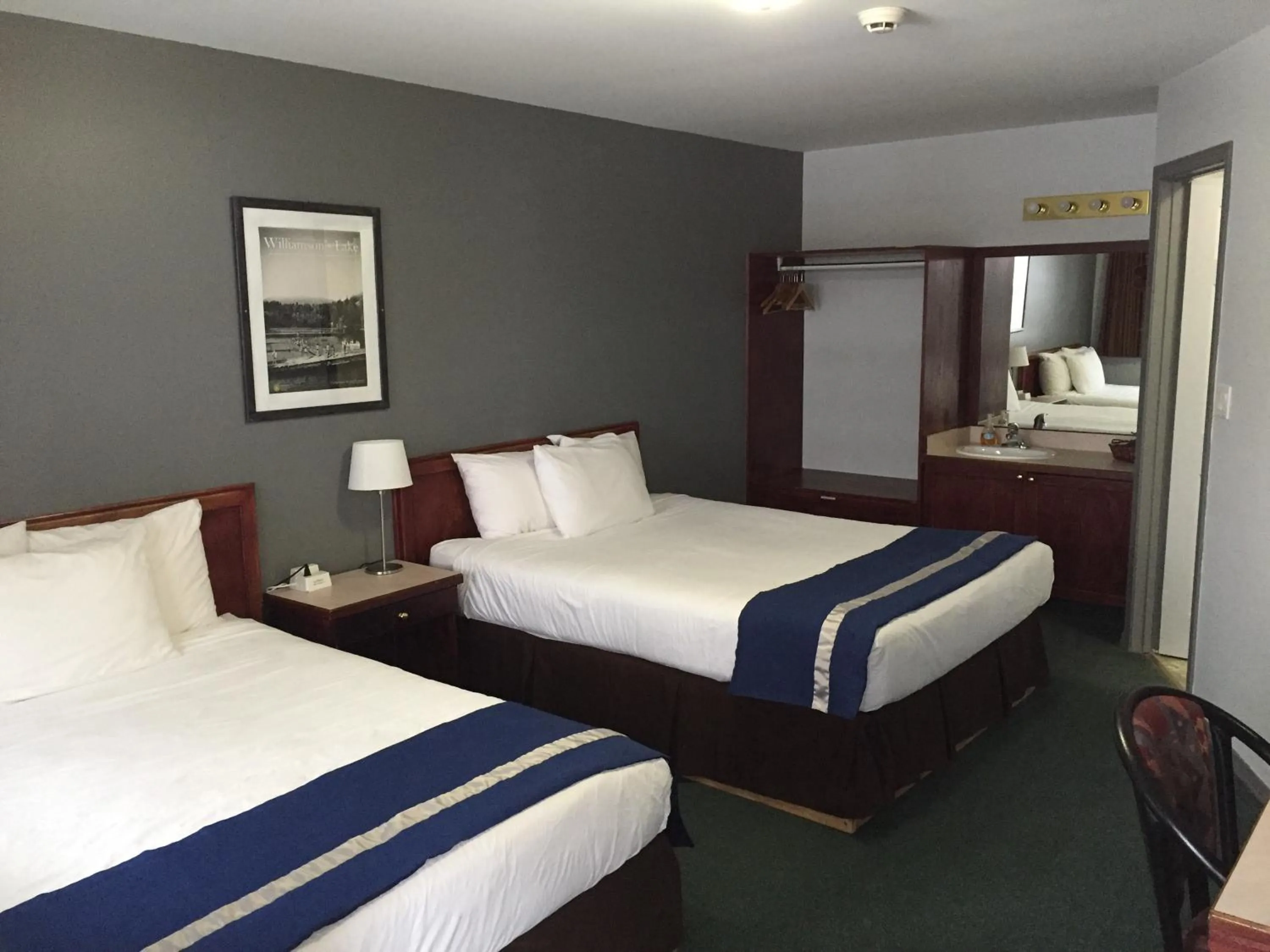 Bed in Monashee Lodge