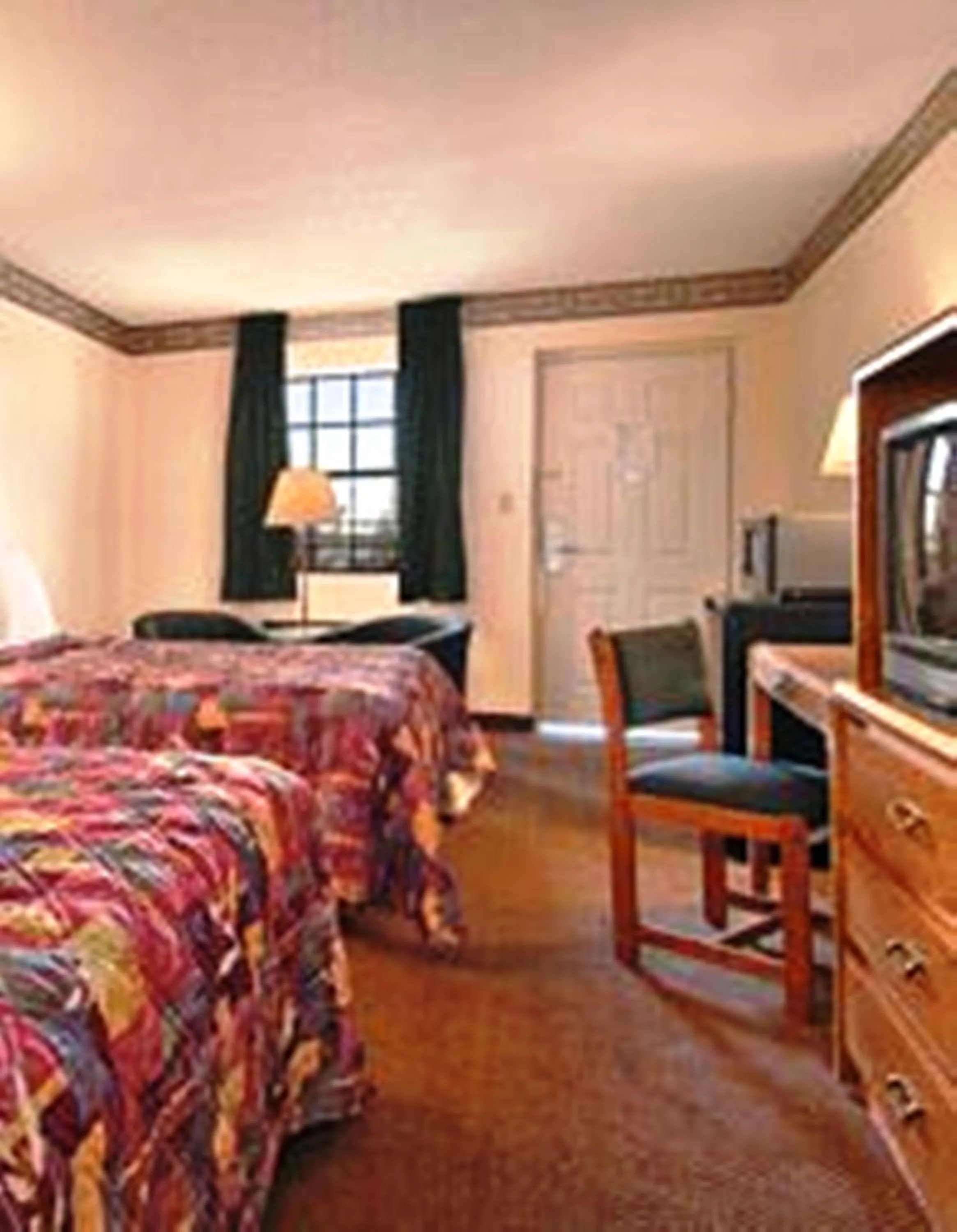 Bed in Days Inn by Wyndham Brownsville